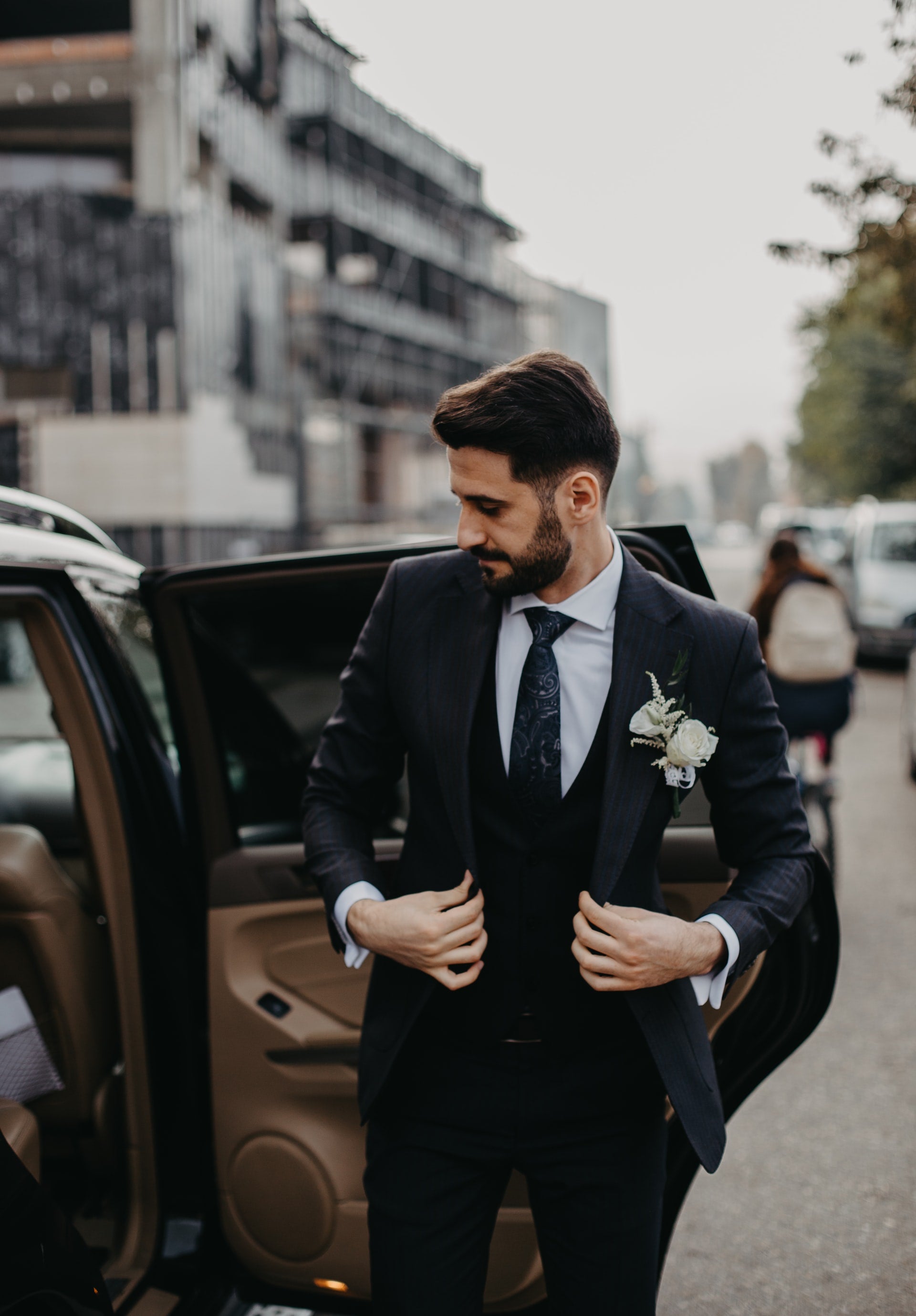How to find the best Formal Wear Attire for Men? | The Difference Betw How to find the best Formal Wear Attire for Men? | The Difference Betw