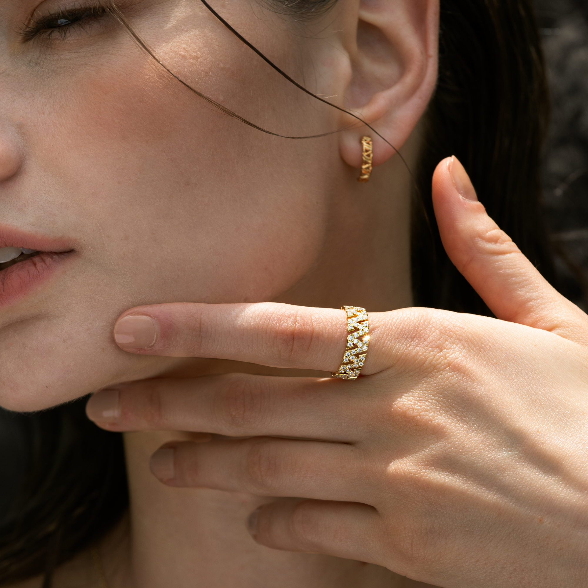 AZ Signature P Ring