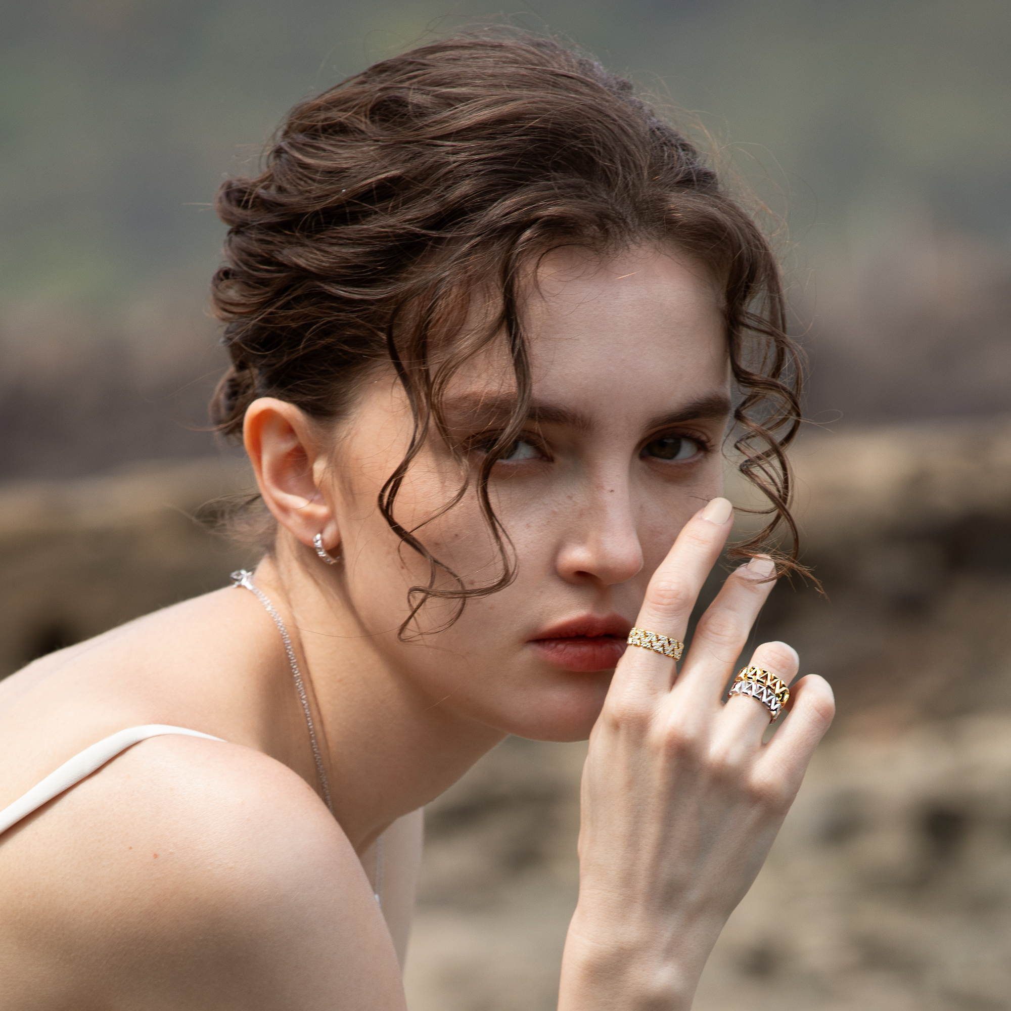 AZ Signature P Ring