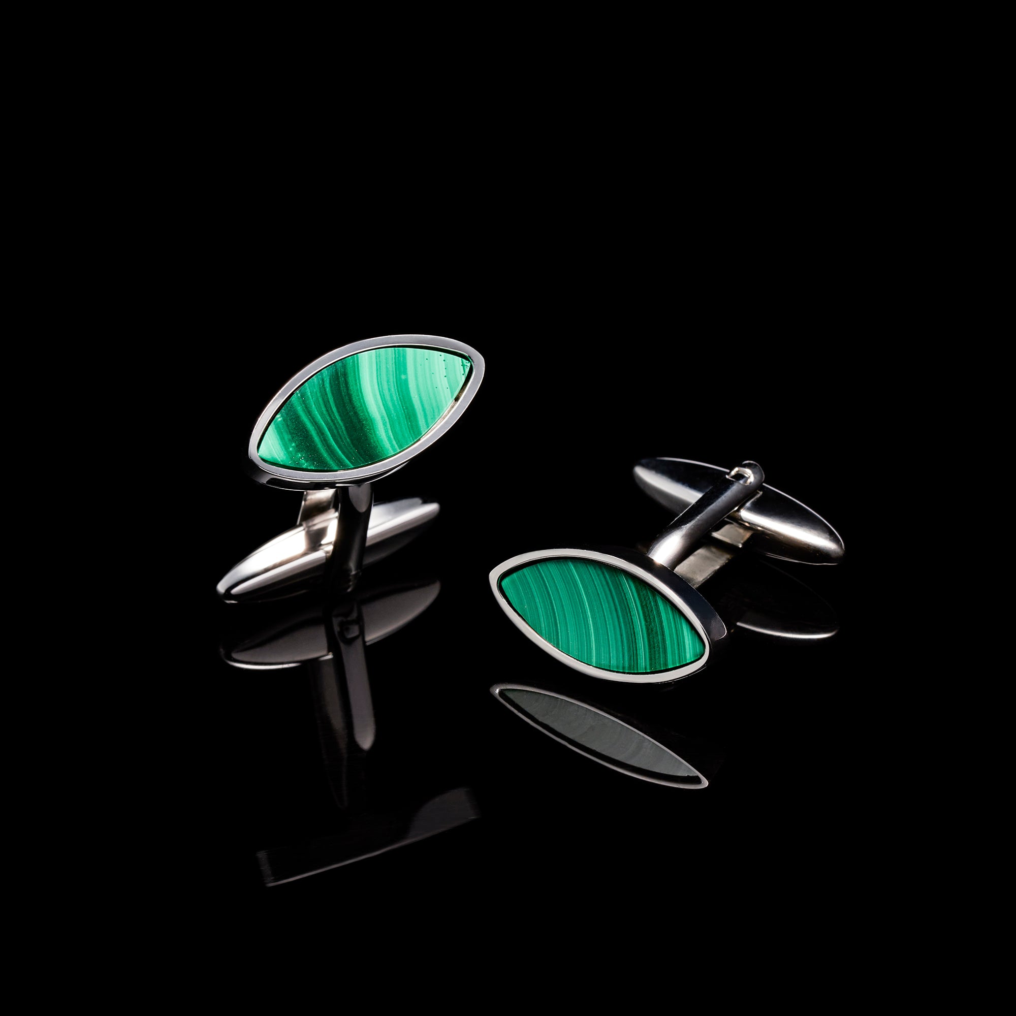Shirts cufflinks, suits cufflinks, cufflinks, cufflinks for men, Gemstone cufflinks, gold cufflinks, how to wear cufflinks, where to buy cufflinks, cufflinks near me, custom cufflinks, personalized cufflinks, silver cufflinks, how to match cufflinks
