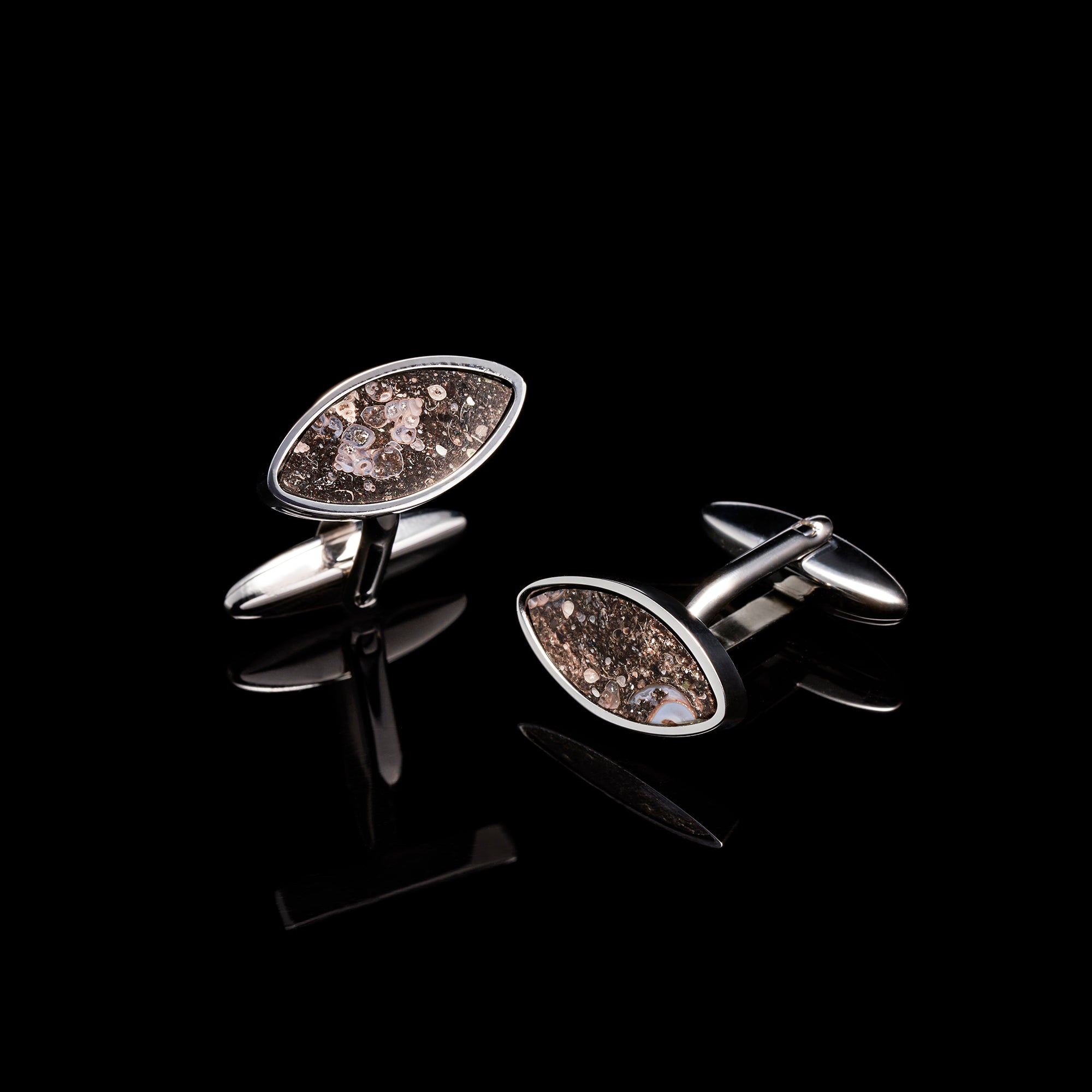 Shirts cufflinks, suits cufflinks, cufflinks, cufflinks for men, Gemstone cufflinks, gold cufflinks, how to wear cufflinks, where to buy cufflinks, cufflinks near me, custom cufflinks, personalized cufflinks, silver cufflinks, how to match cufflinks