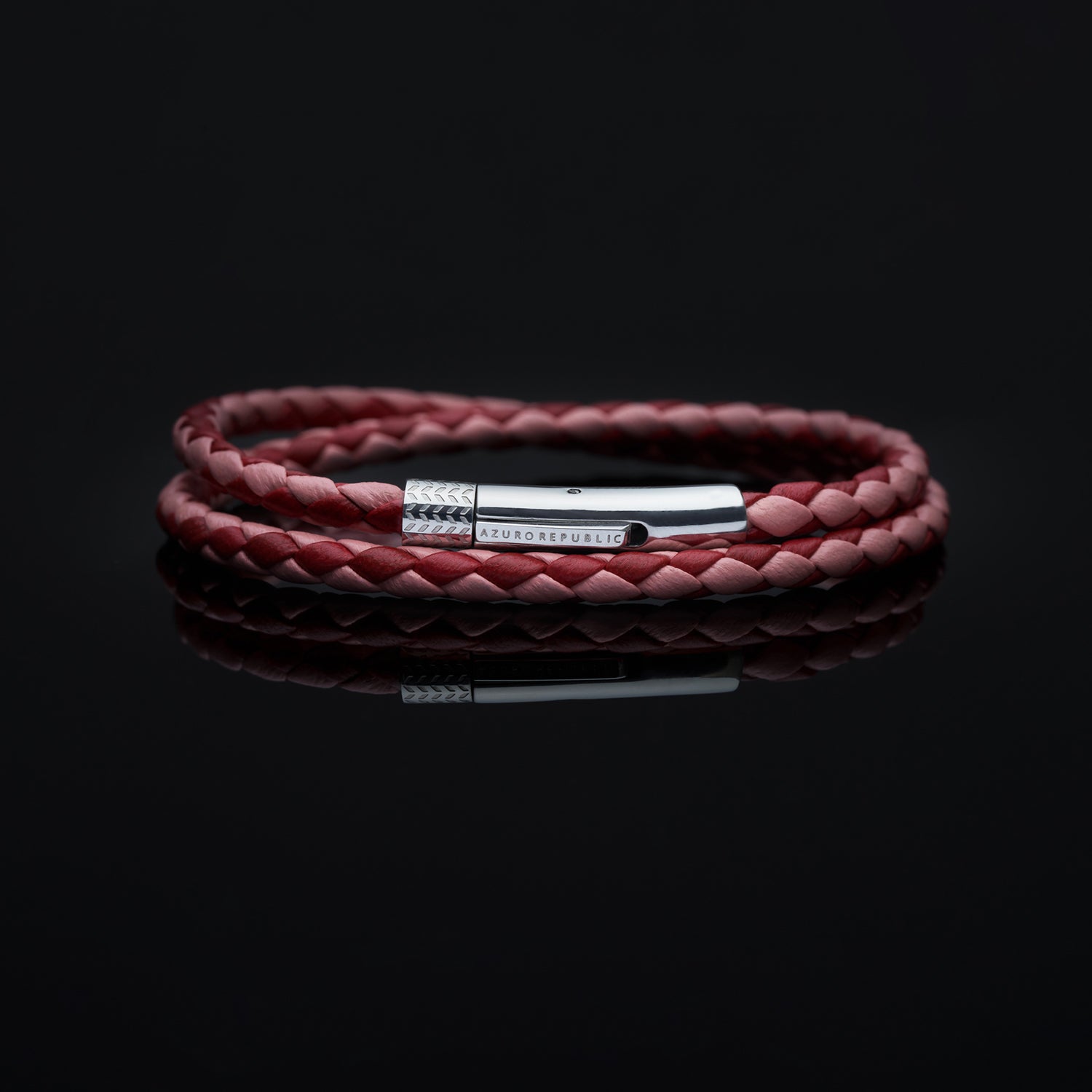Leather bracelets are one of the stylish types of bracelets. Offering black leather bracelets, leather wrap bracelets, braided leather bracelets. Personalized leather bracelets with engraved names are available through our customized service.