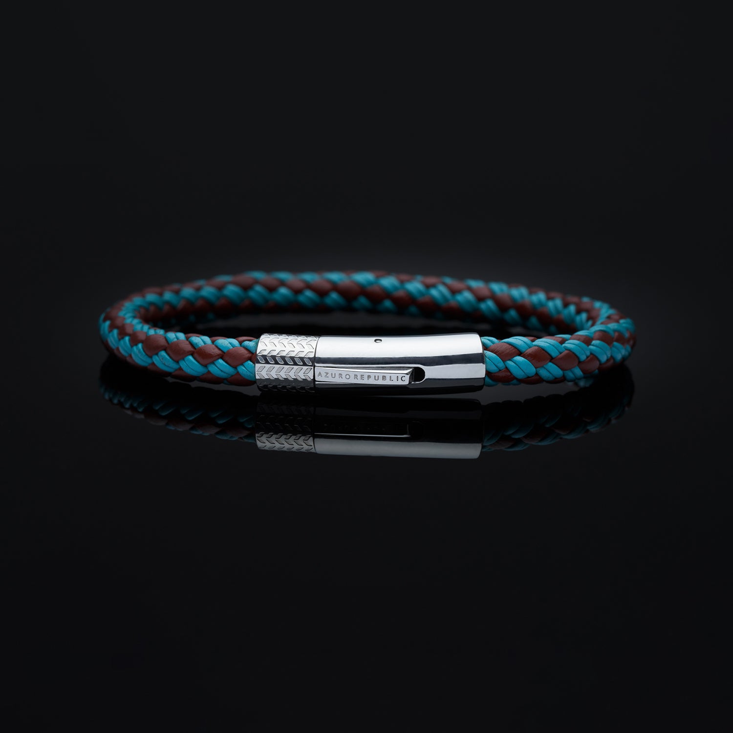 Leather bracelets are one of the stylish types of bracelets. Offering black leather bracelets, leather wrap bracelets, braided leather bracelets. Personalized leather bracelets with engraved names are available through our customized service.