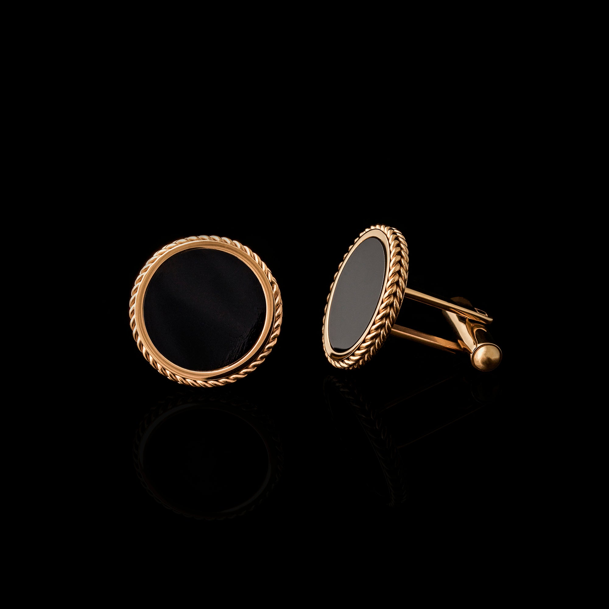Shirts cufflinks, suits cufflinks, cufflinks, cufflinks for men, Gemstone cufflinks, gold cufflinks, how to wear cufflinks, where to buy cufflinks, cufflinks near me, custom cufflinks, personalized cufflinks, silver cufflinks, how to match cufflinks