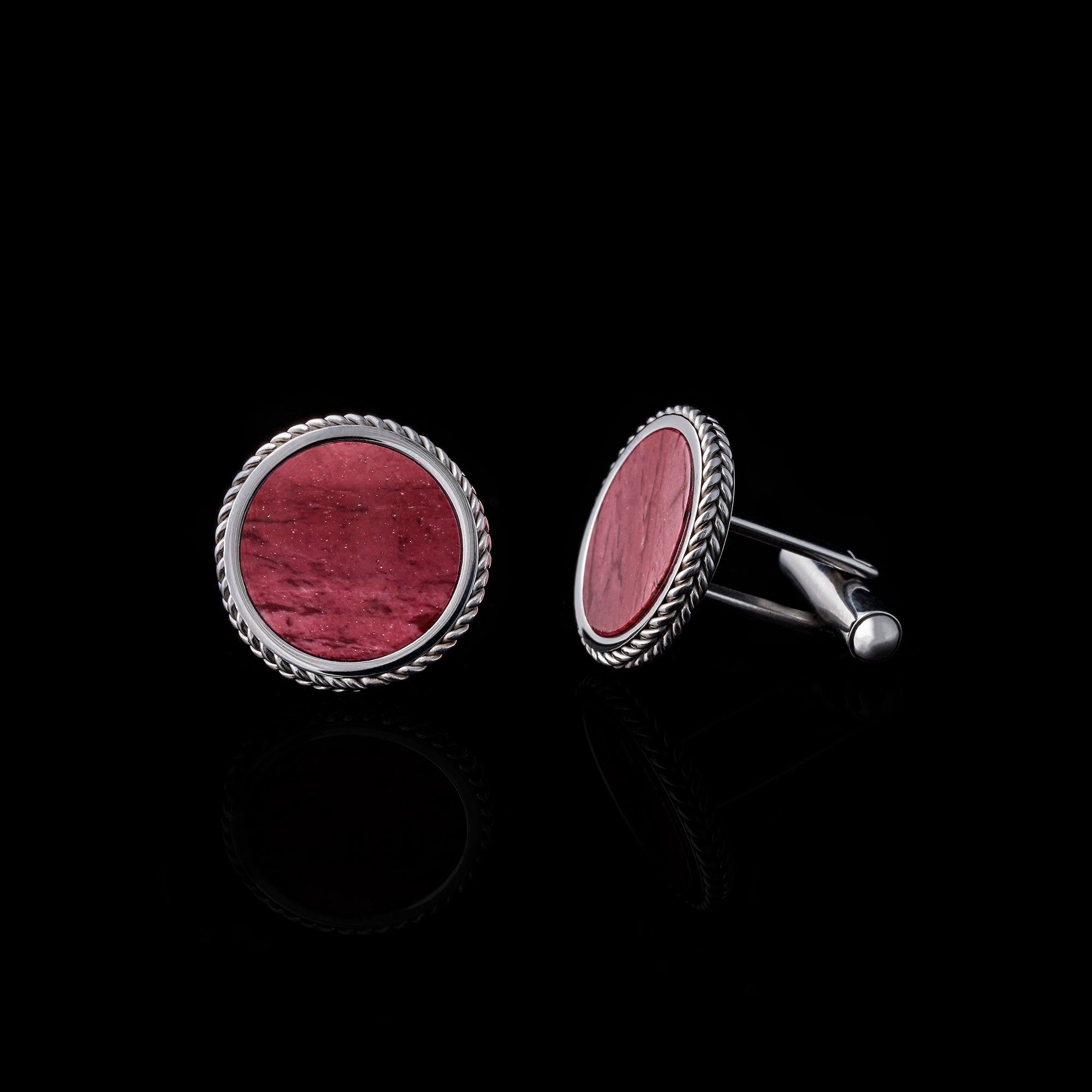 Shirts cufflinks, suits cufflinks, cufflinks, cufflinks for men, Gemstone cufflinks, gold cufflinks, how to wear cufflinks, where to buy cufflinks, cufflinks near me, custom cufflinks, personalized cufflinks, silver cufflinks, how to match cufflinks