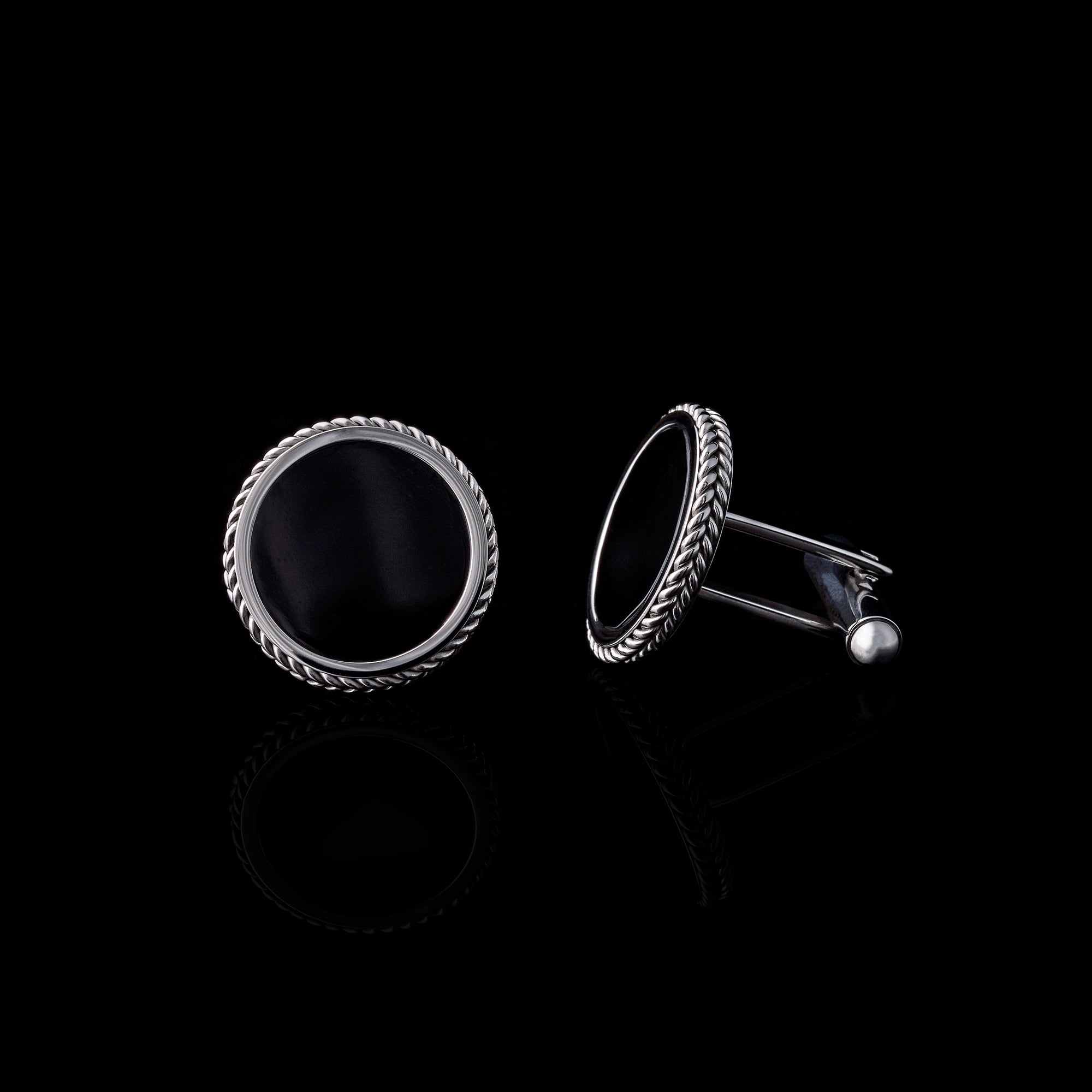 Shirts cufflinks, suits cufflinks, cufflinks, cufflinks for men, Gemstone cufflinks, gold cufflinks, how to wear cufflinks, where to buy cufflinks, cufflinks near me, custom cufflinks, personalized cufflinks, silver cufflinks, how to match cufflinks