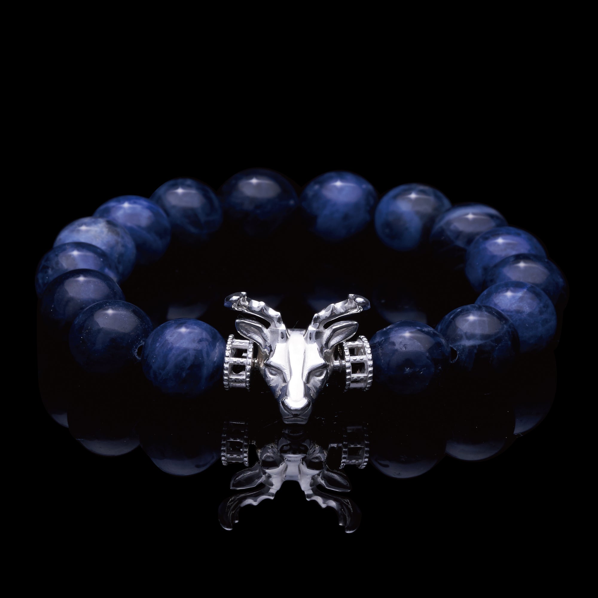 Made with 925 sterling silver, we incorporated the iconic Bucks Head Mascot, Bango, into a real animation and come up with this men's beaded bracelet for the authentic Milwaukee Bucks aficionado.
