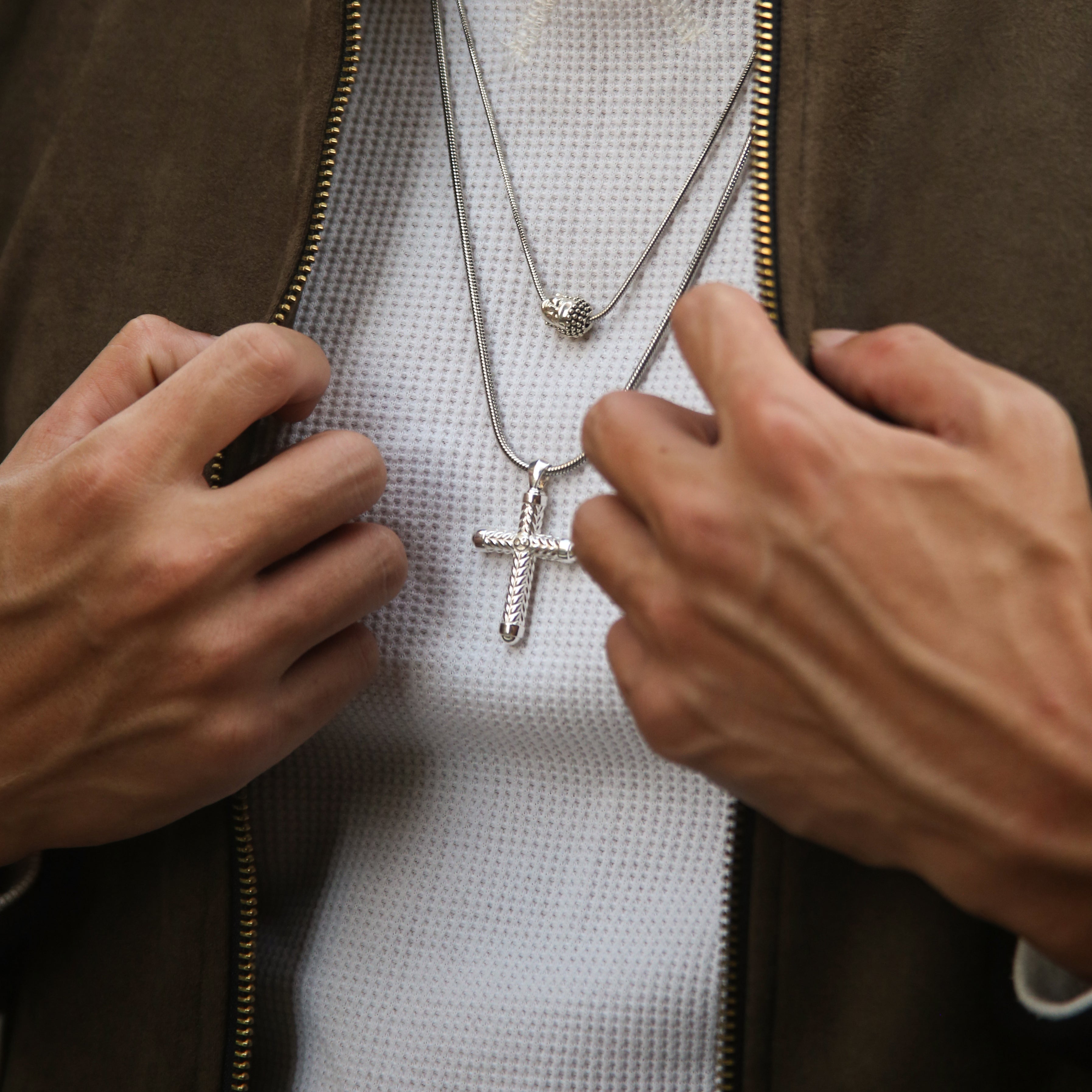 cross pendants, mens cross necklaces, mens cross jewelry, gold cross pendants, silver cross pendant necklaces