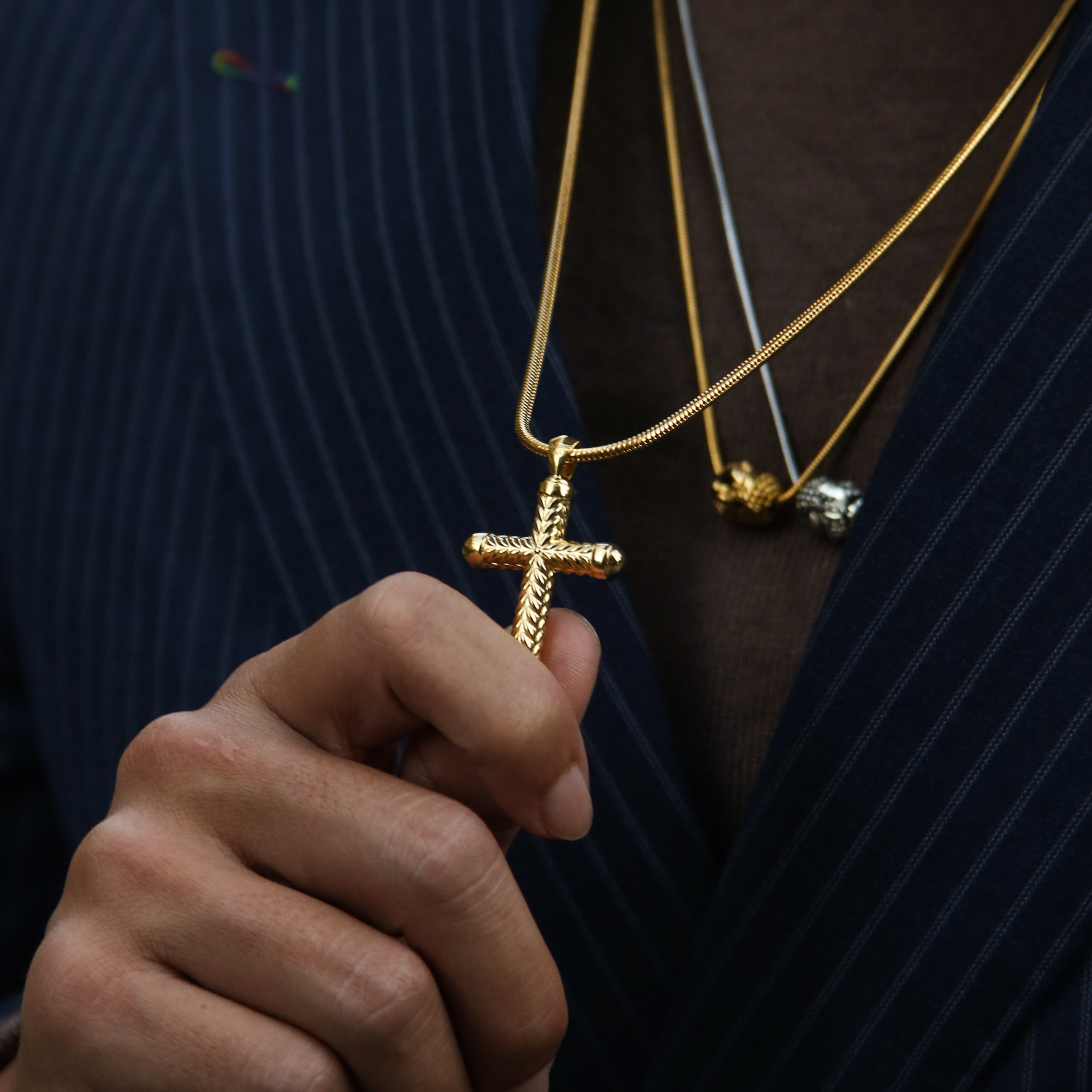cross pendants, mens cross necklaces, mens cross jewelry, gold cross pendants, silver cross pendant necklaces