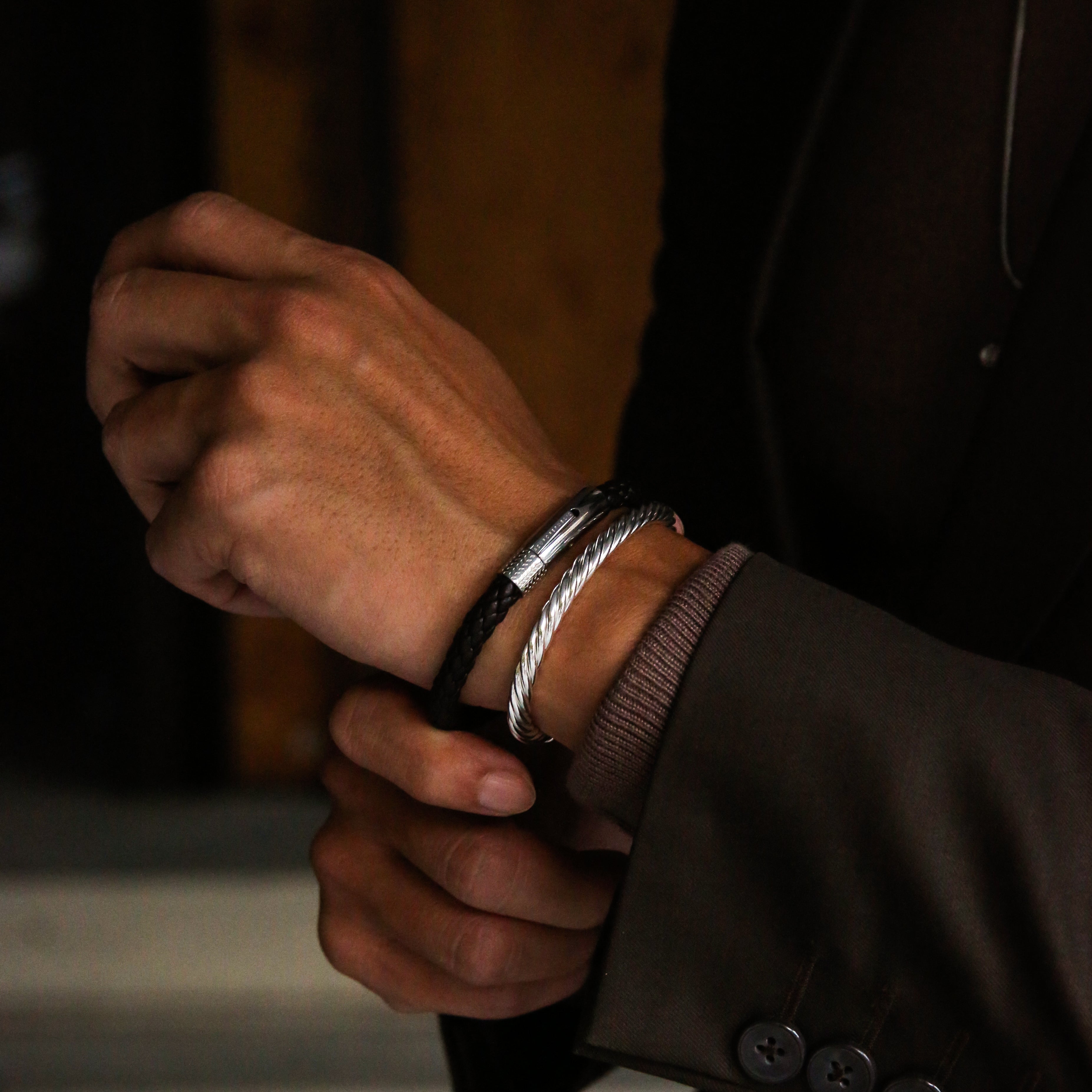 Leather bracelets are one of the stylish types of bracelets. Offering black leather bracelets, leather wrap bracelets, braided leather bracelets. Personalized leather bracelets with engraved names are available through our customized service.