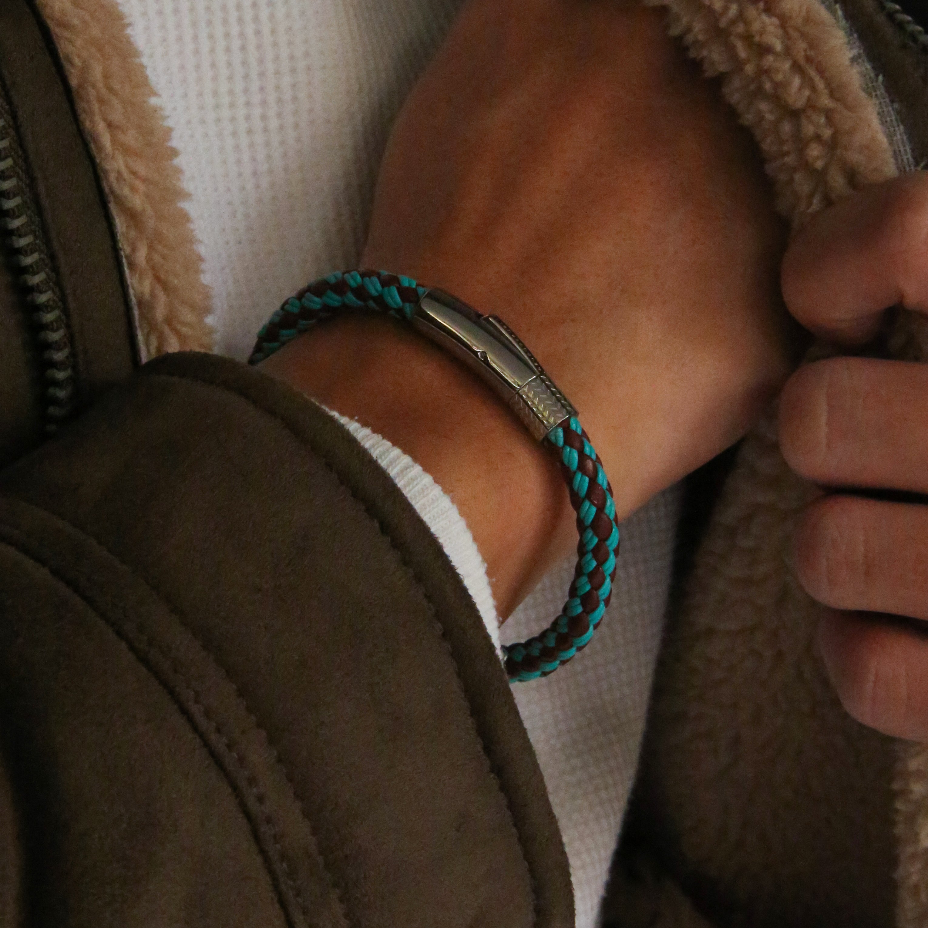Leather bracelets are one of the stylish types of bracelets. Offering black leather bracelets, leather wrap bracelets, braided leather bracelets. Personalized leather bracelets with engraved names are available through our customized service.