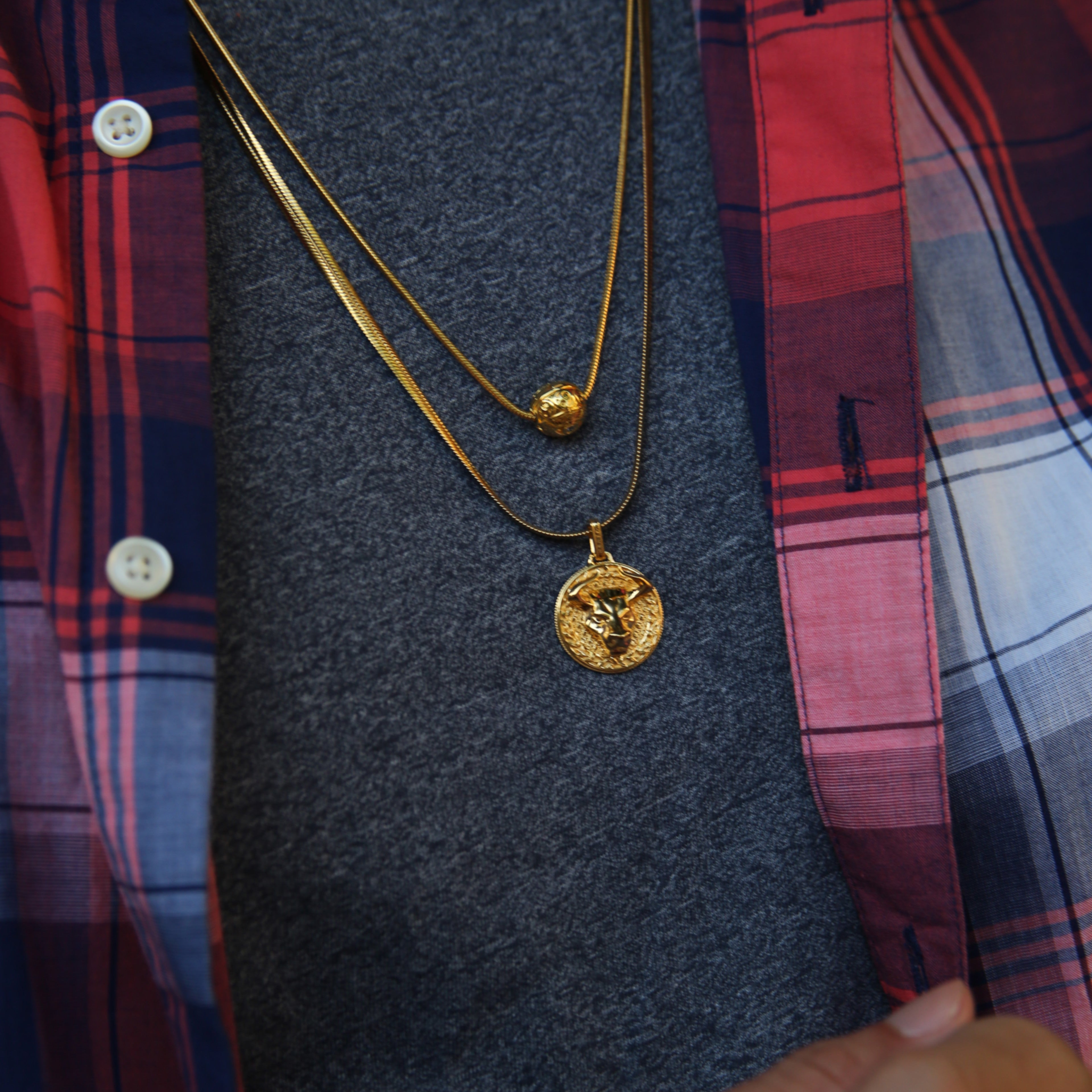 The bull pendant necklace in many cultures means prosperity, wealth, and also means family and union. A bull gold pendant gives a solid appearance to a man. The fine polishing of the horns completes the sharpness of this creation. Azuro put together a collection of gold Bull pendants and bracelets.