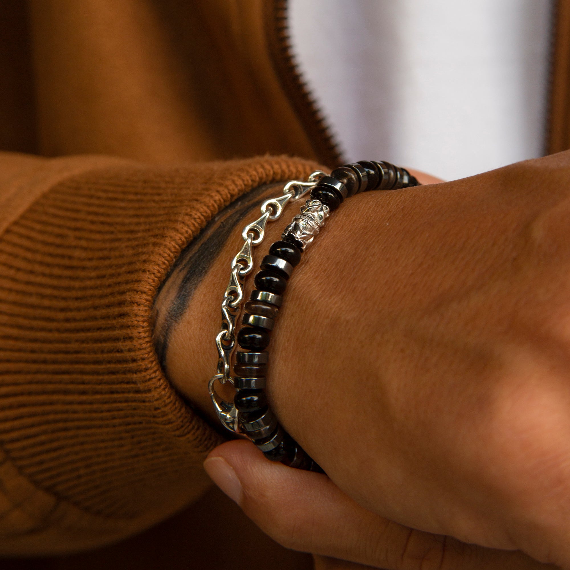 silver chain bracelet for men, teardrop bracelet, azuro republic unique teardrop bracelet. Azuro republic crafts the finest teardrop silver bracelets for men.