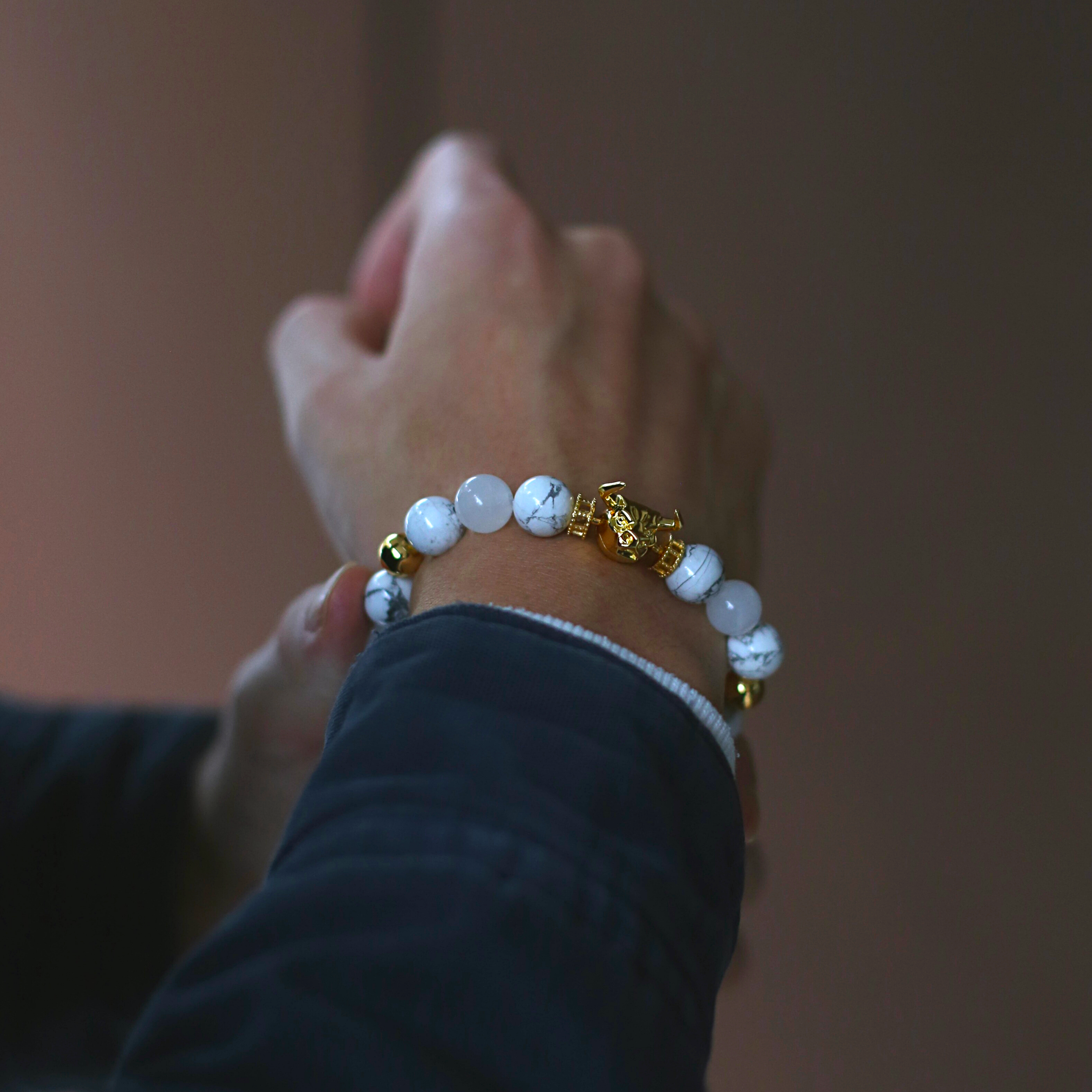 The Taurus bracelet is one of Azuro Republic most popular animal head bracelets in 2021. The many cultures the Taurus head means prosperity and wealth. The Taurus bead mixes men's beaded bracelets and customs with exquisite crystal and gemstones. Azuro Republic Taurus bracelet is a silver bracelet with 925 silver plated with 3 microns 24k gold.