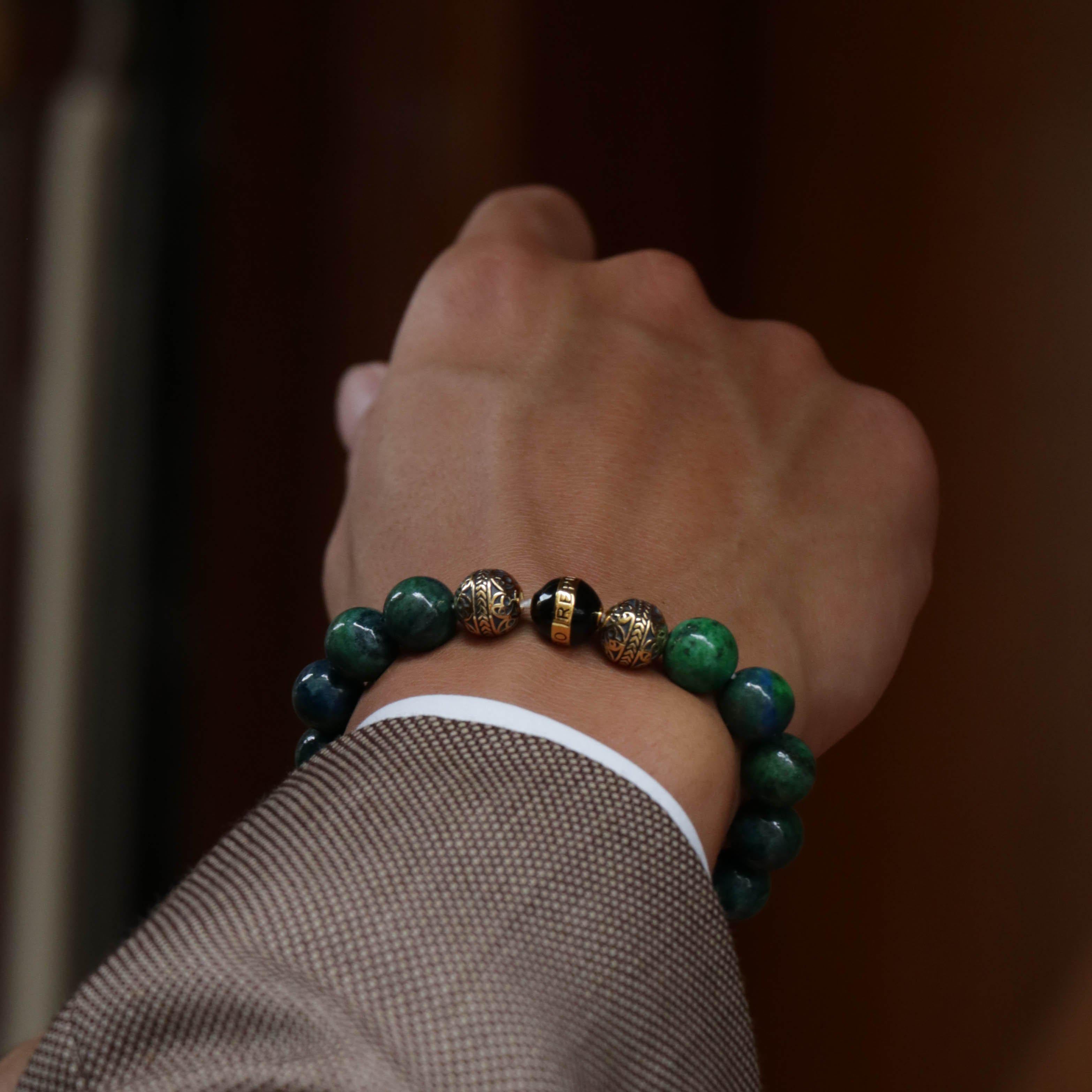 With its deep pigment, the energy of black azurite closely resonates with the chakra. The black azurite stone is considered a spiritual symbol of connectivity that balances the intellectual reasoning of the mind with the compassion of the heart and the frequency of caring. Although not traditionally, it is the men's beaded bracelet to have for those born under Capricorn and Taurus, as this black azurite stone beaded bracelet as self-control of their often fiery tempers is provided.