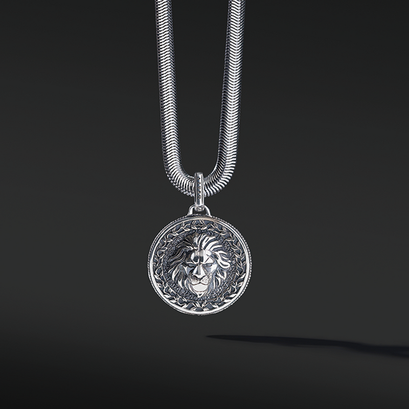 The silver lion pendant necklace is one of our iconic lion collections for men. A lion pendant is a reminder of carrying passion and ambition to everyday life. Oxidization silver with hand polishing finishing of the lion pendant is an appreciation of craftsmanship and exceptional style.