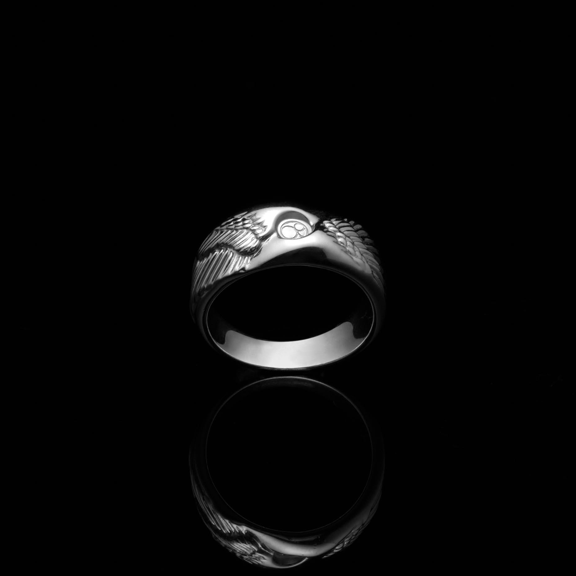 Angel Wing Ring is an iconic ring collection in Azuro Republic. Handcrafted over 70 hours on solid silver creates a one-of-a-kind men's Wing Ring. Angel Wing Ring can mix with our classic snake chain into an Angel Wing Necklace. If you are looking for a handcrafted Angel Wing Ring of top quality, you should not miss Azuro Republic men's Ring & Necklace collection.