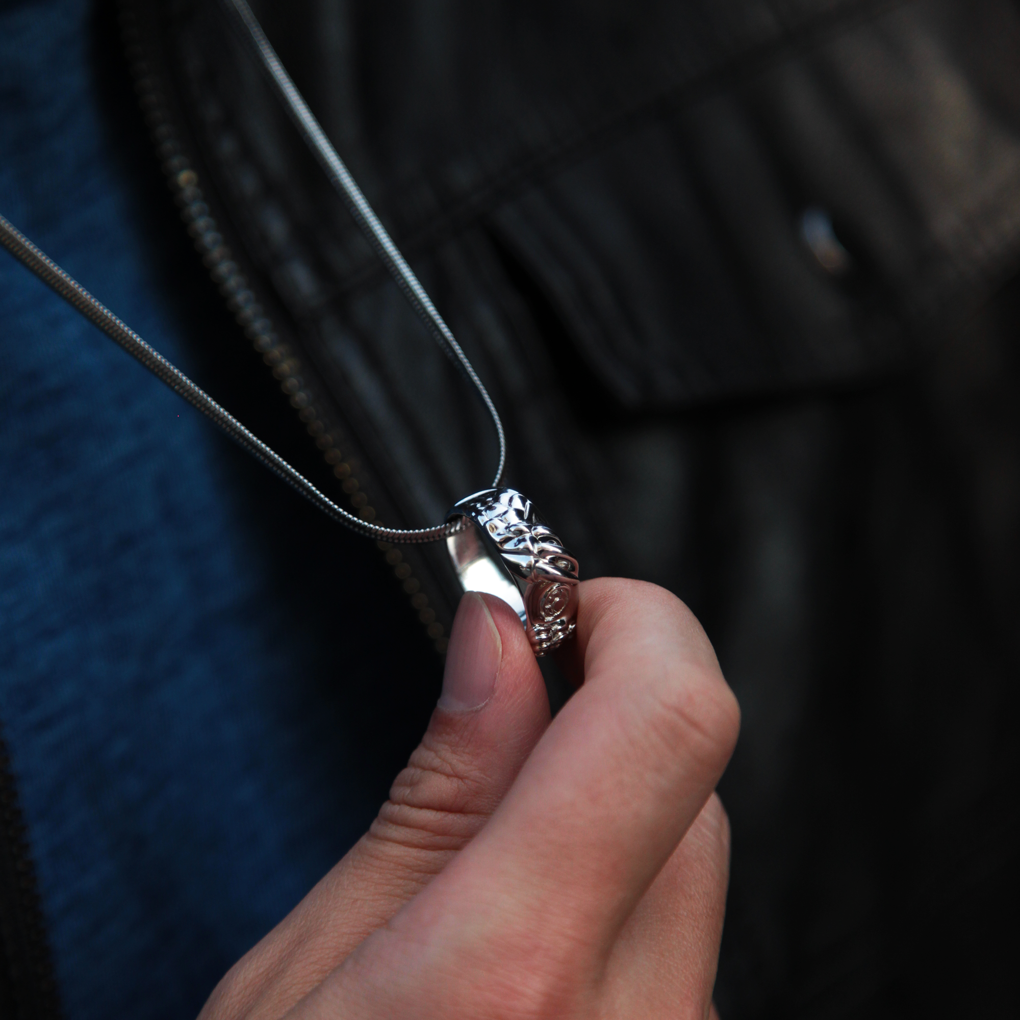 Dragon Claw Ring is an iconic ring collection in Azuro Republic. Handcrafted over 70 hours on solid silver creates a one-of-a-kind men's Wing Ring. Dragon Claw Ring can mix with our classic snake chain into an Angel Wing Necklace. If you are looking for a handcrafted Dragon Claw Ring of top quality, you should not miss Azuro Republic men's Ring & Necklace collection.