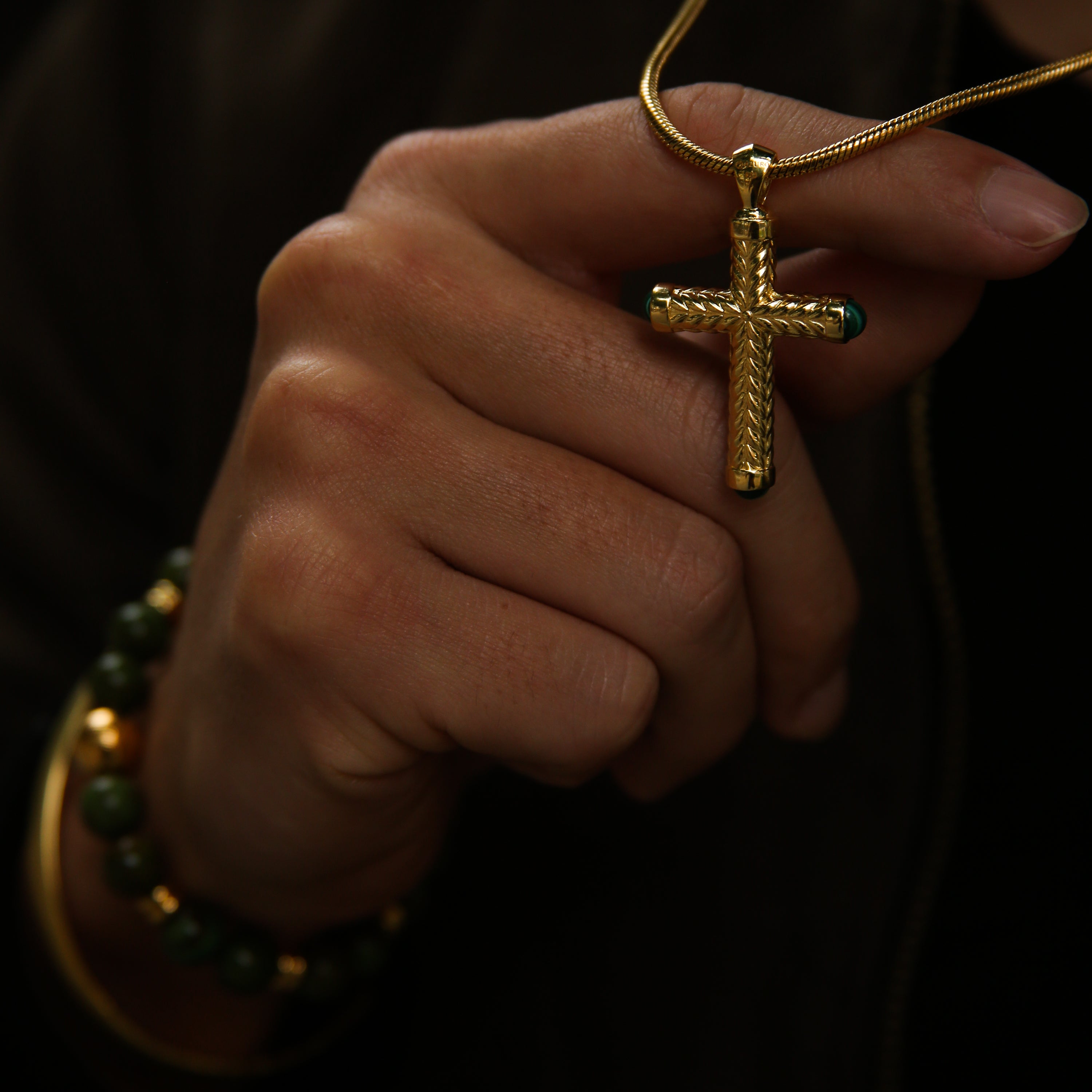 cross pendants, mens cross necklaces, mens cross jewelry, gold cross pendants, silver cross pendant necklaces