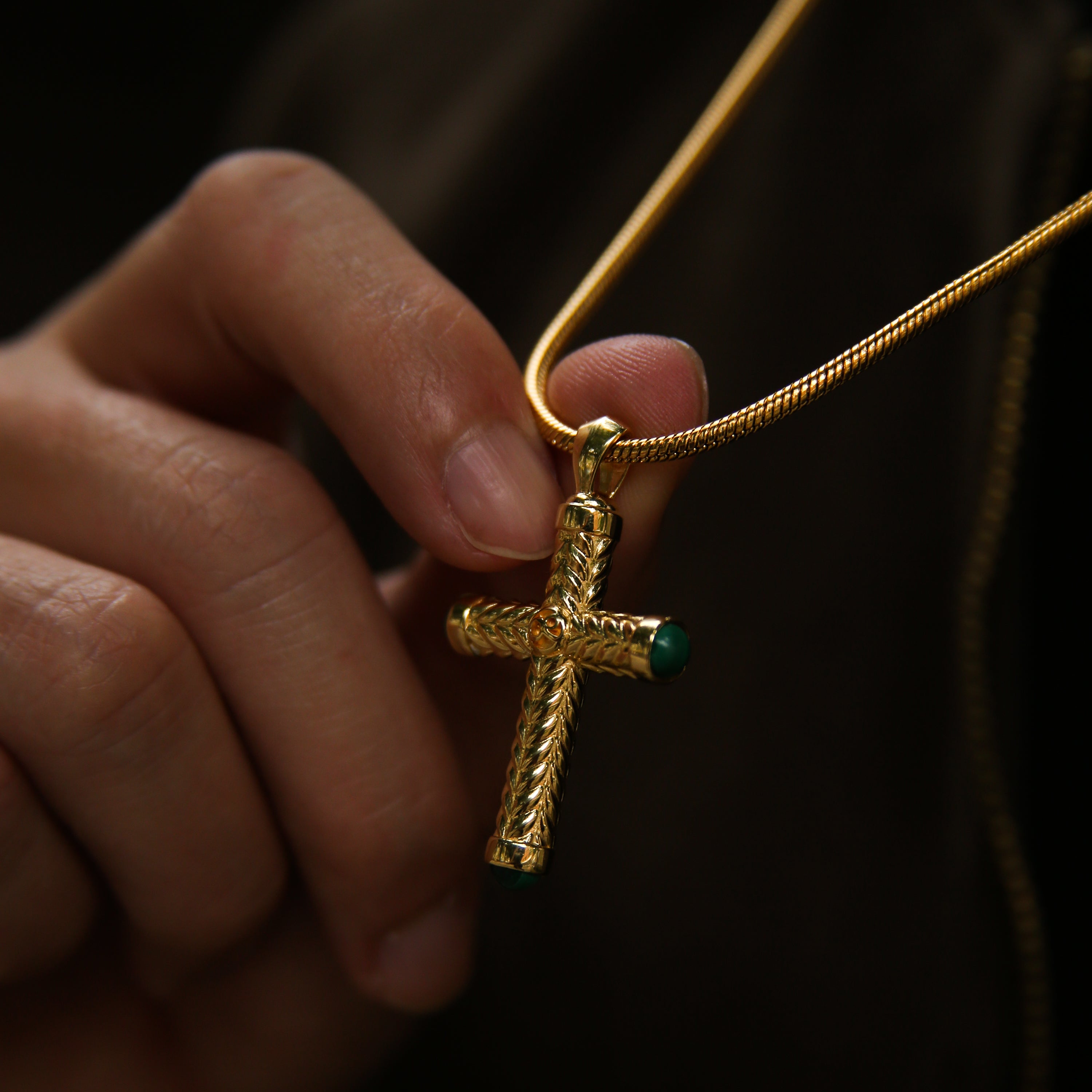 cross pendants, mens cross necklaces, mens cross jewelry, gold cross pendants, silver cross pendant necklaces