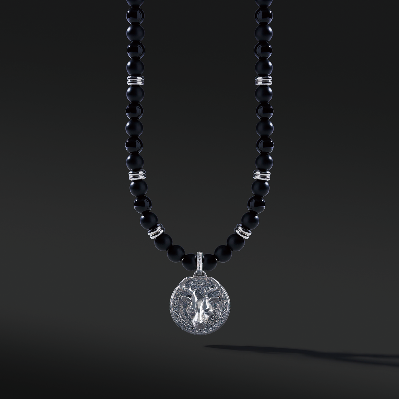 Obsidian men's pendant necklace is one of the popular men's beaded necklaces. Black Obsidian pendant necklace goes with every style, and the men's pendant brings in a solid statement. Silver pendant necklaces for men with oxidization show dominant masculinity.