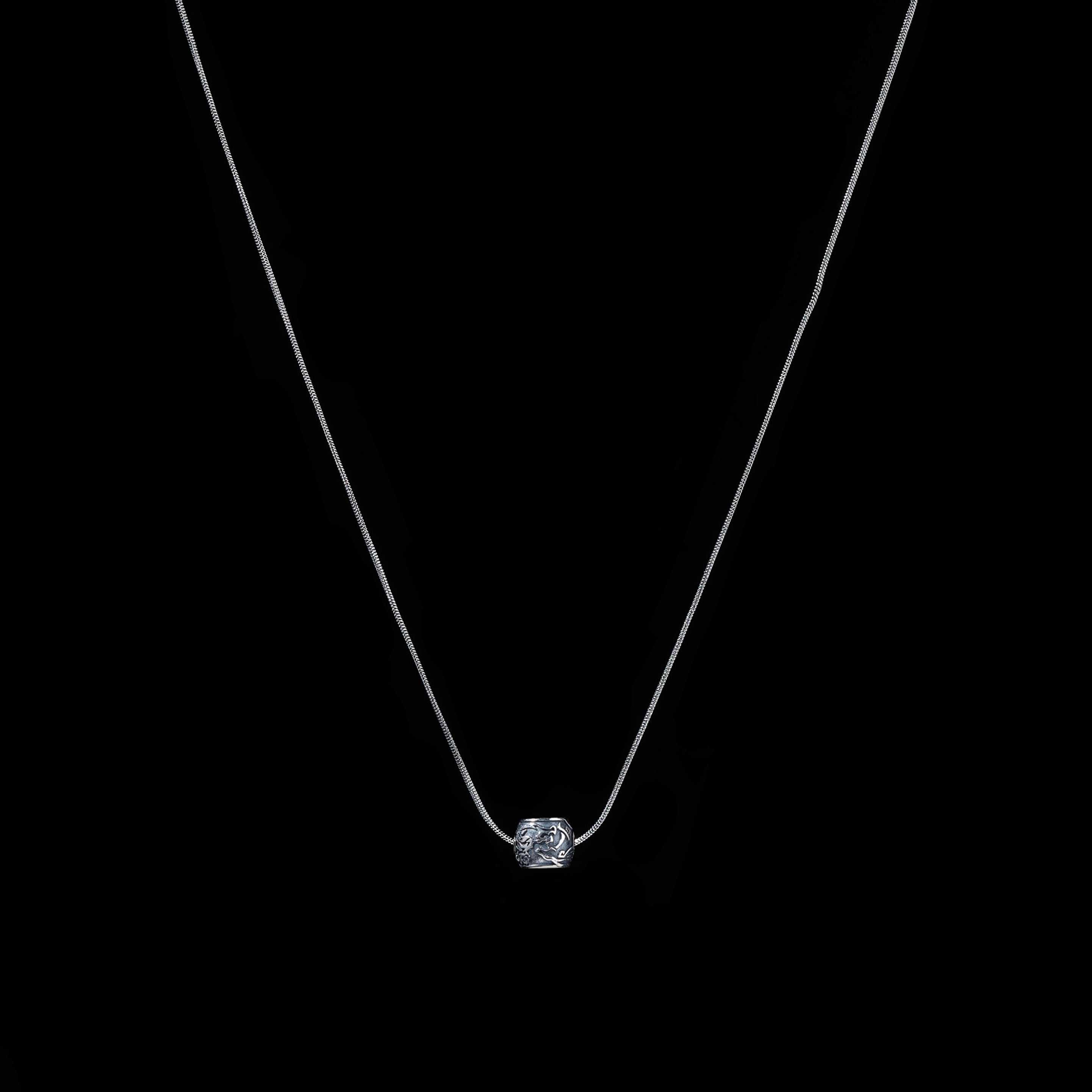 Men's necklace is one of the most popular accessories for men. Silver necklaces with beads or designs can represent the unique styles for men. Custom silver men necklace with handcrafted silver jewelry is sophisticated and stylish. With a stainless steel necklace, you can custom your men's necklace.