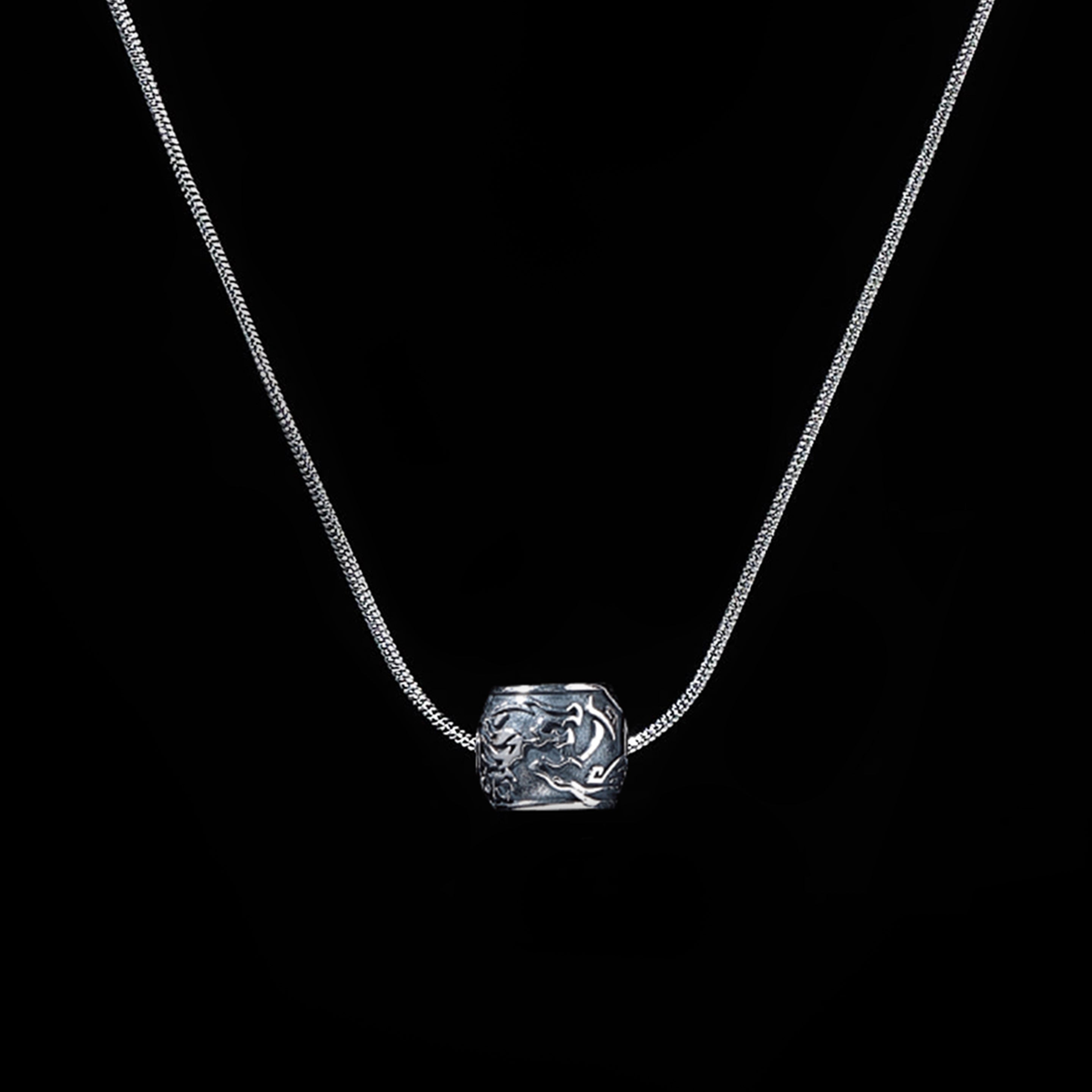 Men's necklace is one of the most popular accessories for men. Silver necklaces with beads or designs can represent the unique styles for men. Custom silver men necklace with handcrafted silver jewelry is sophisticated and stylish. With a stainless steel necklace, you can custom your men's necklace.