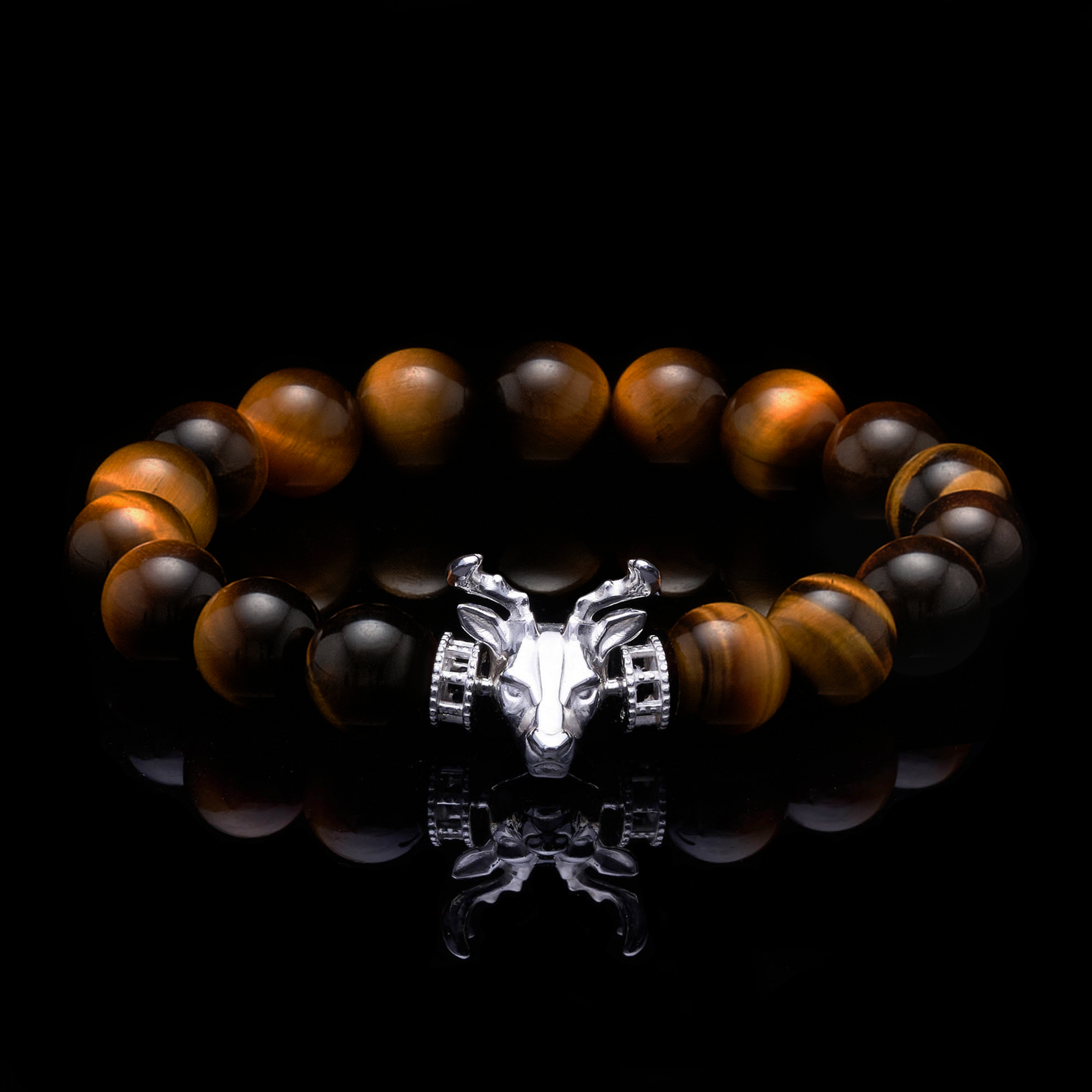 Made with 925 sterling silver, we incorporated the iconic Bucks Head Mascot, Bango, into a real animation and come up with this men's beaded bracelet for the authentic Milwaukee Bucks aficionado.