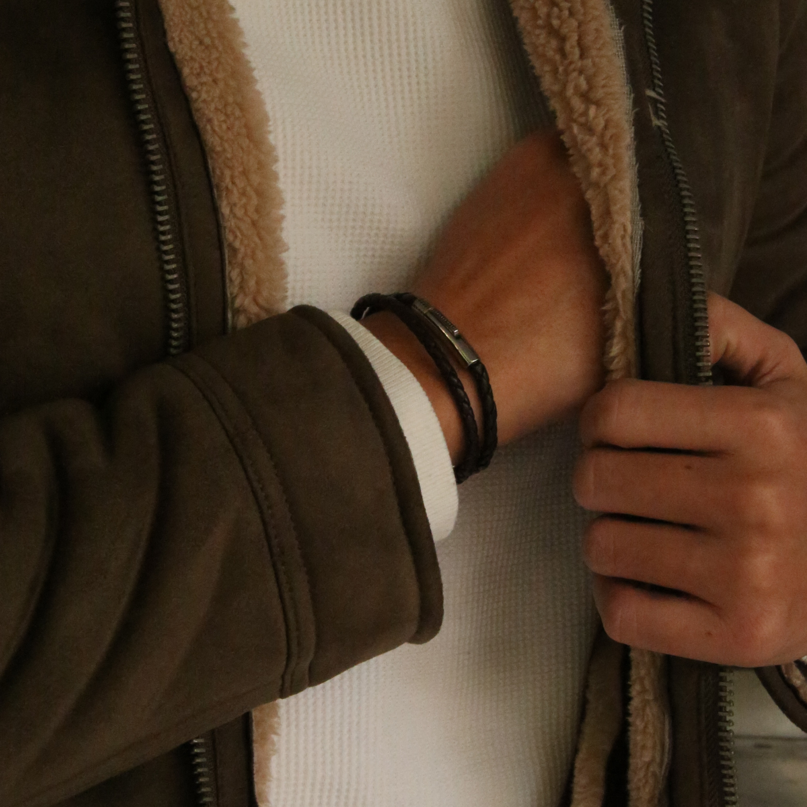 Leather bracelets are one of the stylish types of bracelets. Offering black leather bracelets, leather wrap bracelets, braided leather bracelets. Personalized leather bracelets with engraved names are available through our customized service.