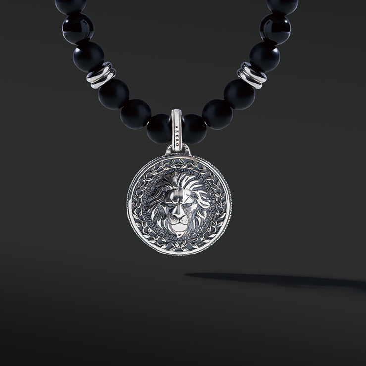 Obsidian men's pendant necklace is one of the popular men's beaded necklaces. Black Obsidian pendant necklace goes with every style, and the men's pendant brings in a solid statement. Silver pendant necklaces for men with oxidization show dominant masculinity.