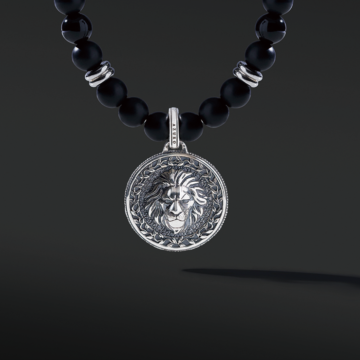 Obsidian men's pendant necklace is one of the popular men's beaded necklaces. Black Obsidian pendant necklace goes with every style, and the men's pendant brings in a solid statement. Silver pendant necklaces for men with oxidization show dominant masculinity. 