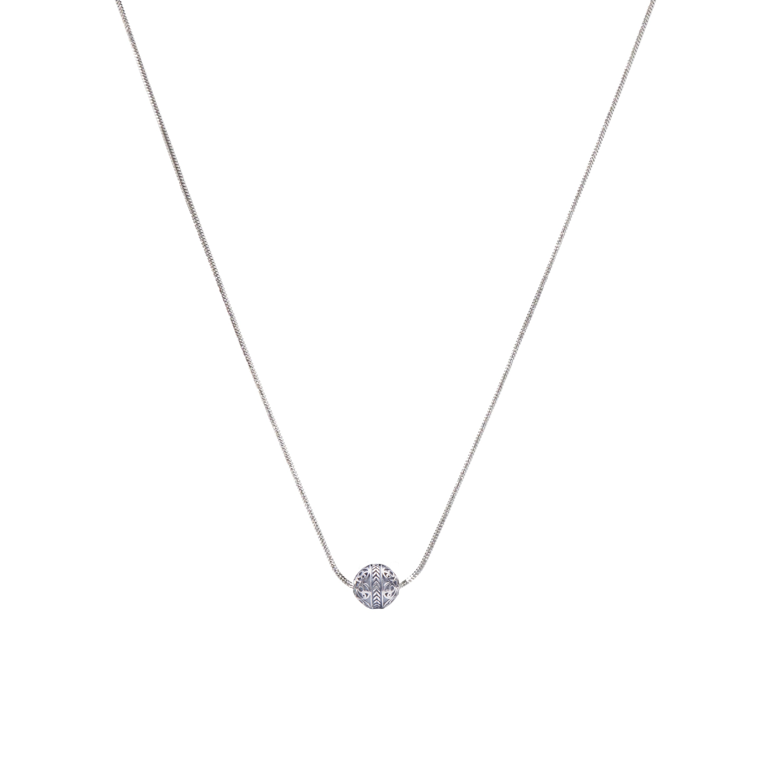 women necklace is one of the most popular accessories for women. Silver necklaces with beads or designs can represent the unique styles for women. Custom silver women necklace with handcrafted silver jewelry is sophisticated and stylish. With a stainless steel necklace, you can custom your women necklace.