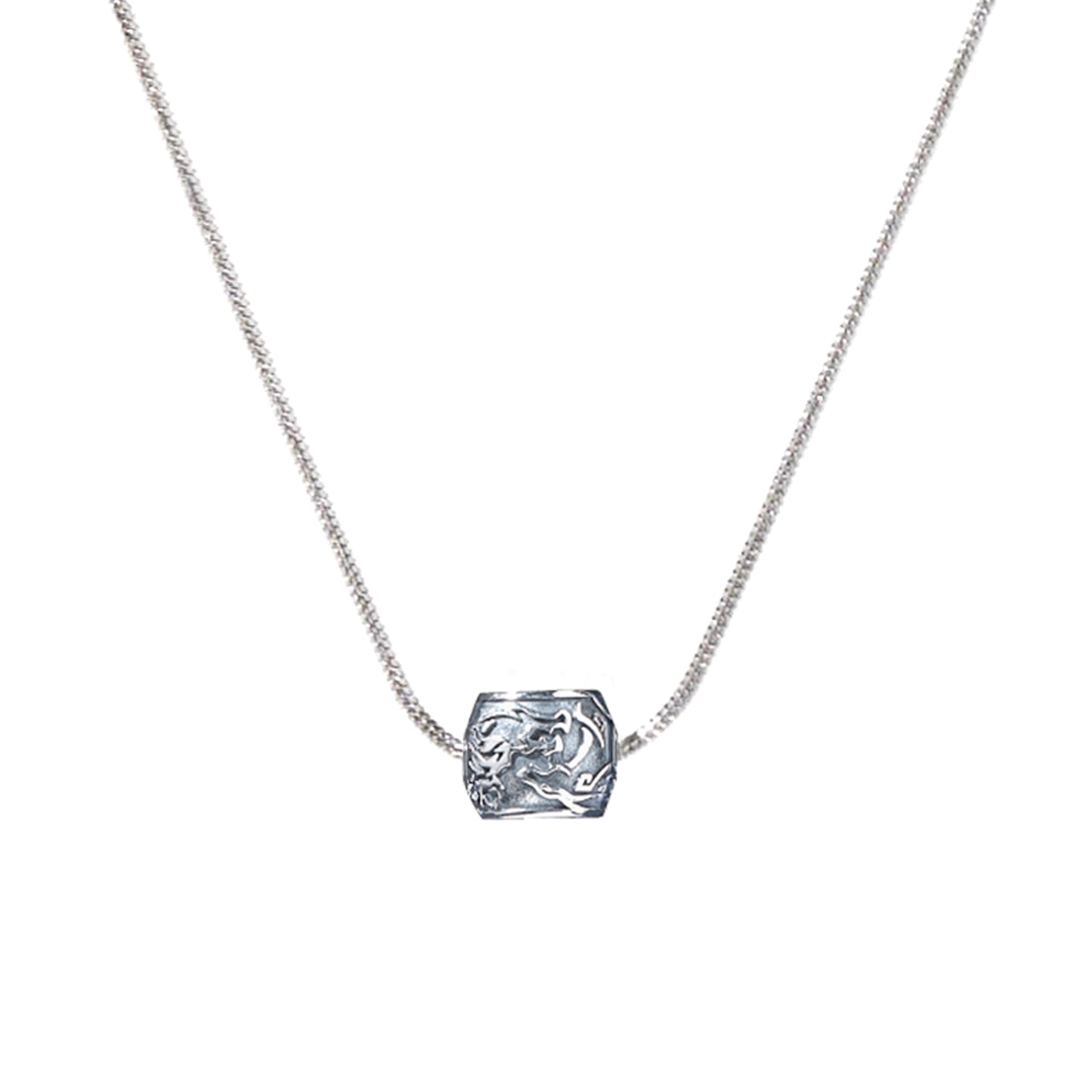Men's necklace is one of the most popular accessories for men. Silver necklaces with beads or designs can represent the unique styles for men. Custom silver men necklace with handcrafted silver jewelry is sophisticated and stylish. With a stainless steel necklace, you can custom your men's necklace.