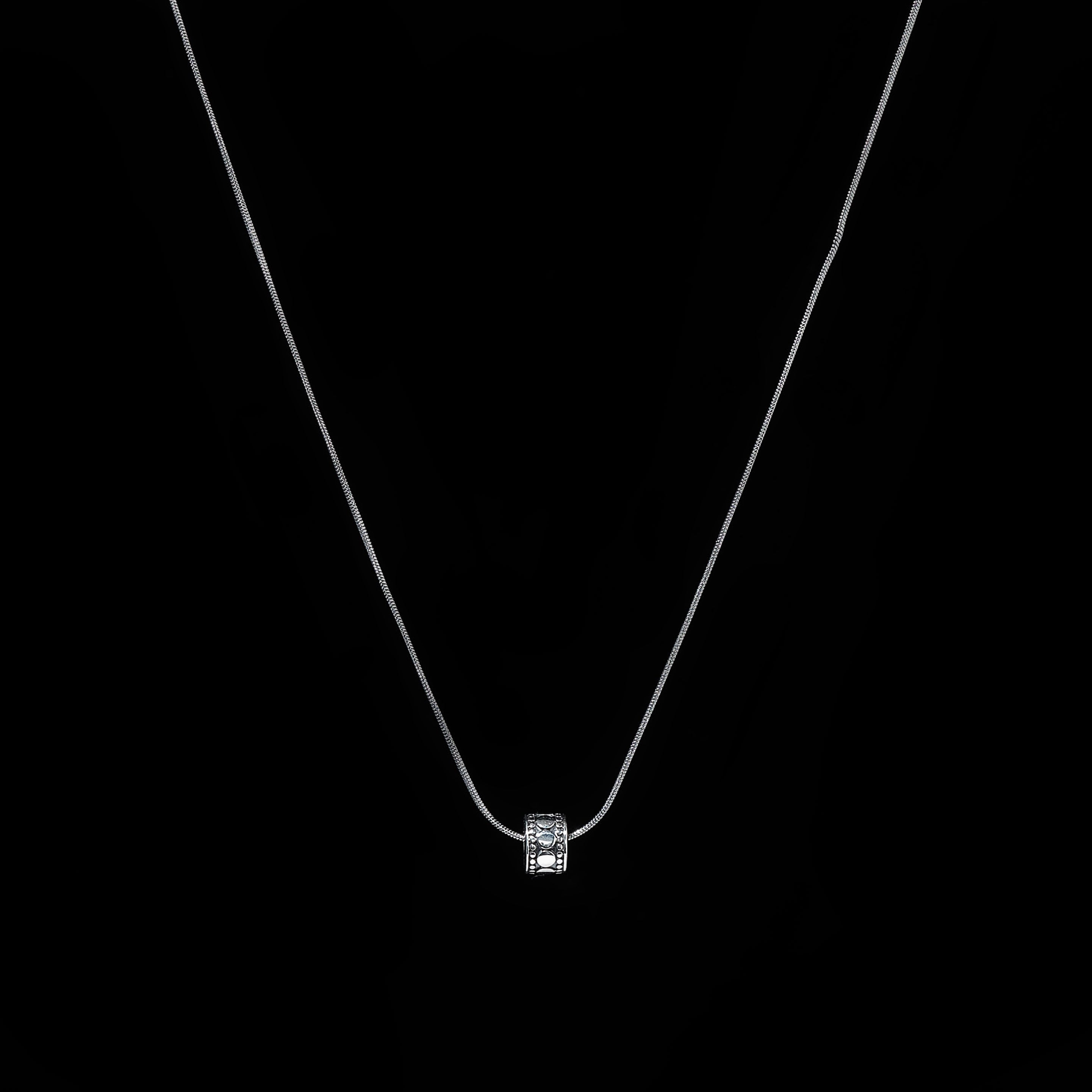 Men's necklace is one of the most popular accessories for men. Silver necklaces with beads or designs can represent the unique styles for men. Custom silver men necklace with handcrafted silver jewelry is sophisticated and stylish. With a stainless steel necklace, you can custom your men's necklace.