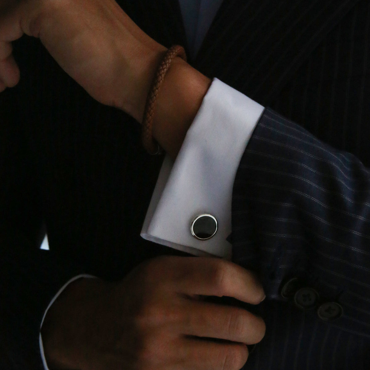 How To Put On Cufflinks In 7 Steps | Cufflinks For Men How To Put On Cufflinks In 7 Steps | Cufflinks For Men