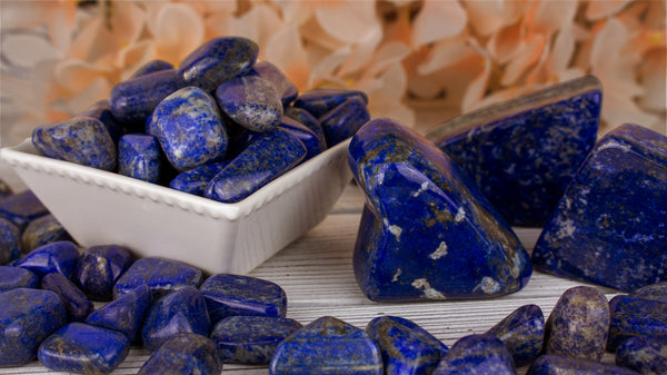 Lapis Lazuli meaning and uses, Lapis Lazuli healing properties, crystals and their meaning, Lapis Lazuli crystals, Lapis Lazuli stone, Lapis Lazuli Bracelet, crystals and their meanings