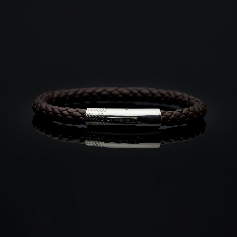 Leather bracelets are one of the stylish types of bracelets. Offering black leather bracelets, leather wrap bracelets, braided leather bracelets. Personalized leather bracelets with engraved names are available through our customized service. 