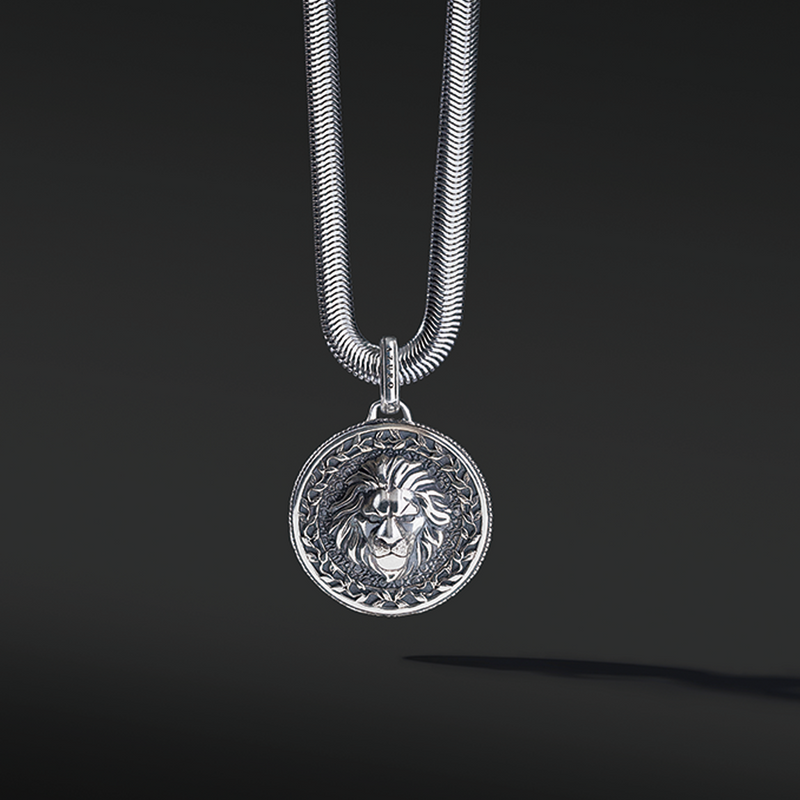 Mens silver lion pendant Clearance