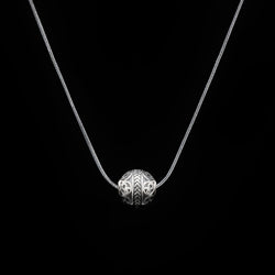 Men's necklace is one of the most popular accessories for men. Silver necklaces with beads or designs can represent the unique styles for men. Custom silver men necklace with handcrafted silver jewelry is sophisticated and stylish. With a stainless steel necklace, you can custom your men's necklace. 