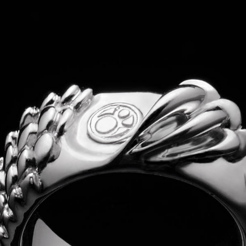 Dragon Claw Ring is an iconic ring collection in Azuro Republic. Handcrafted over 70 hours on solid silver creates a one-of-a-kind men's Wing Ring. Dragon Claw Ring can mix with our classic snake chain into an Dragon Claw Necklace. If you are looking for a handcrafted Dragon Claw Ring of top quality, you should not miss Azuro Republic men's Ring & Necklace collection.
