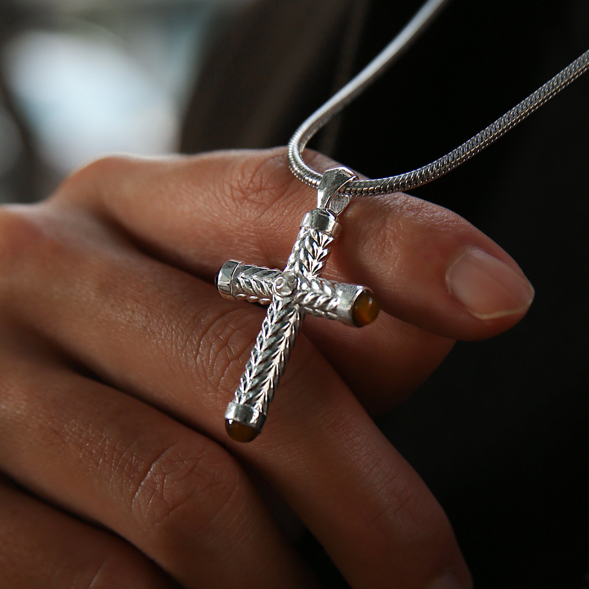 cross pendants, mens cross necklaces, mens cross jewelry, gold cross pendants, silver cross pendant necklaces