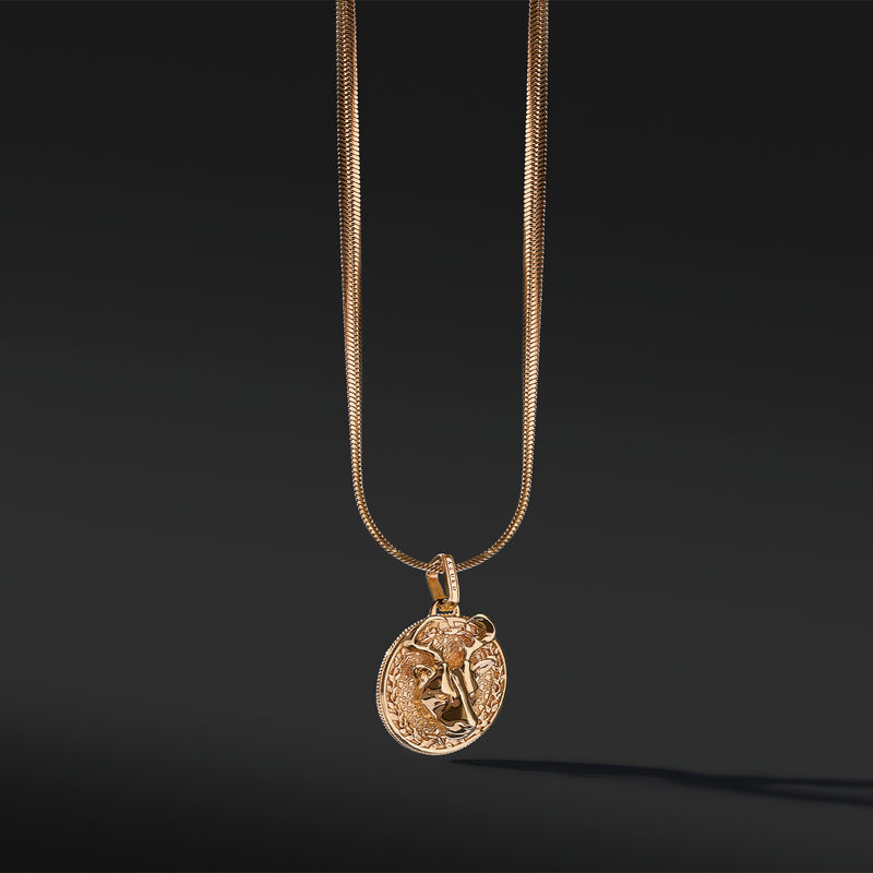 The gold deer pendant necklace for men is a unique existing. The idea of the creation originated from Milwaukee, Wisconsin. A masculine figure in the wild forest takes a confident man to master this gold deer pendant. A men's gold pendant is more than a piece of jewelry but a statement of what you have achieved.