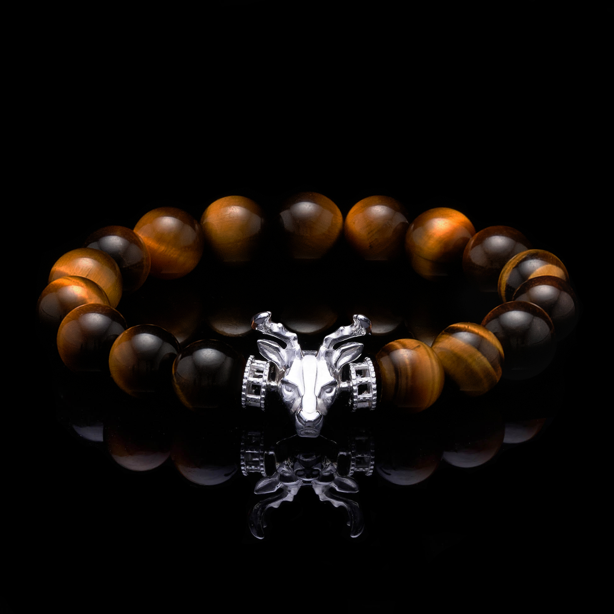 Made with 925 sterling silver, we incorporated the iconic Bucks Head Mascot, Bango, into a real animation and come up with this men's beaded bracelet for the authentic Milwaukee Bucks aficionado. 