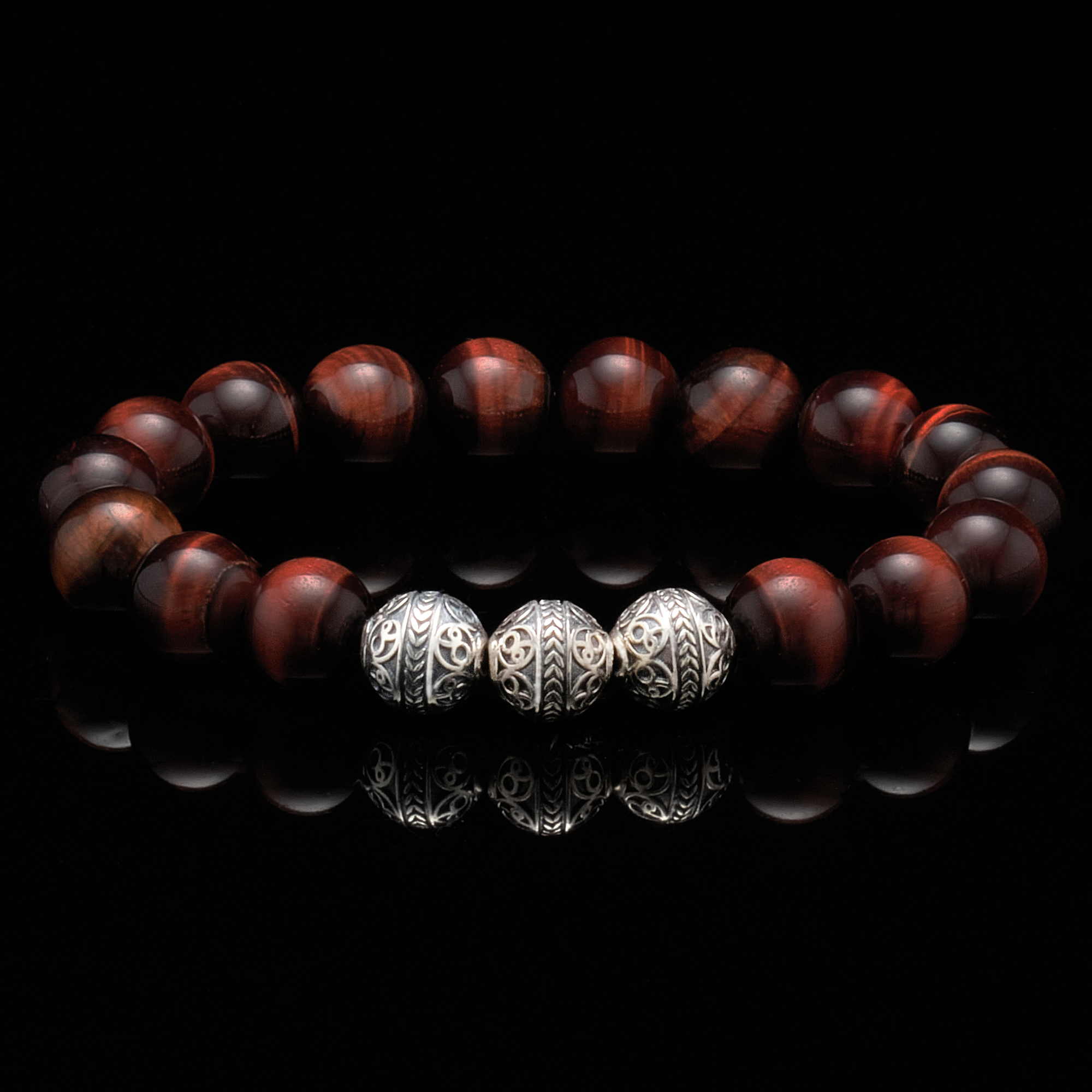 Azuro Republic Red Tiger Eye Bracelet represents intelligence and integrity, it gives courage, injects motivation, and creates positive energy to connect people around