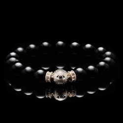 The Evil Eye bracelet is a symbol of protection and good fortune. The handcrafted surface of the skin gives the Evil Eye bracelet a realistic touch. The open clicked design provides the flexibility of changing any designs you want. The 24k Gold Evil Eye bracelet comes with 2 customized colors for you to choose! 