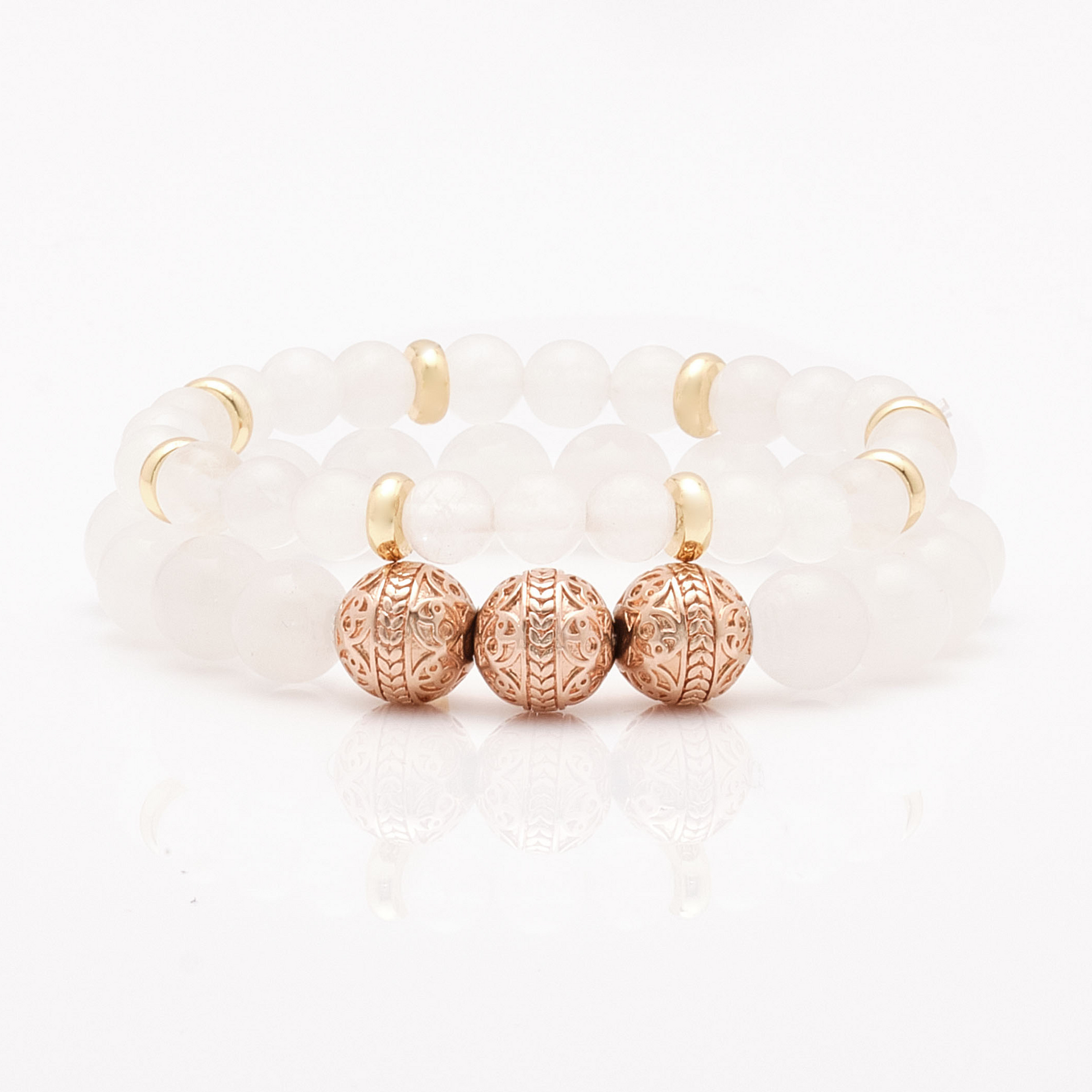 小物 bazo1199 bracelet white bazo 1199 for serane white bracelet Bought off | Depop